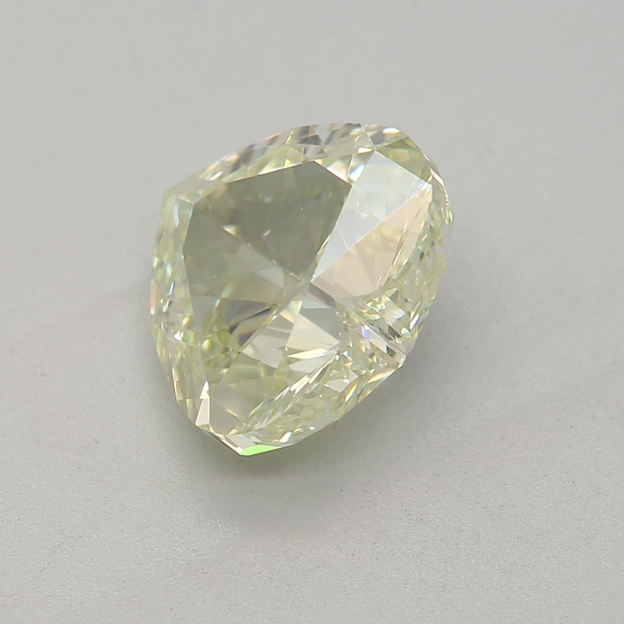 1.51 Carat Fancy Light Green Yellow Heart Cut Diamond VS1 Clarity GIA Certified In New Condition For Sale In Kowloon, HK
