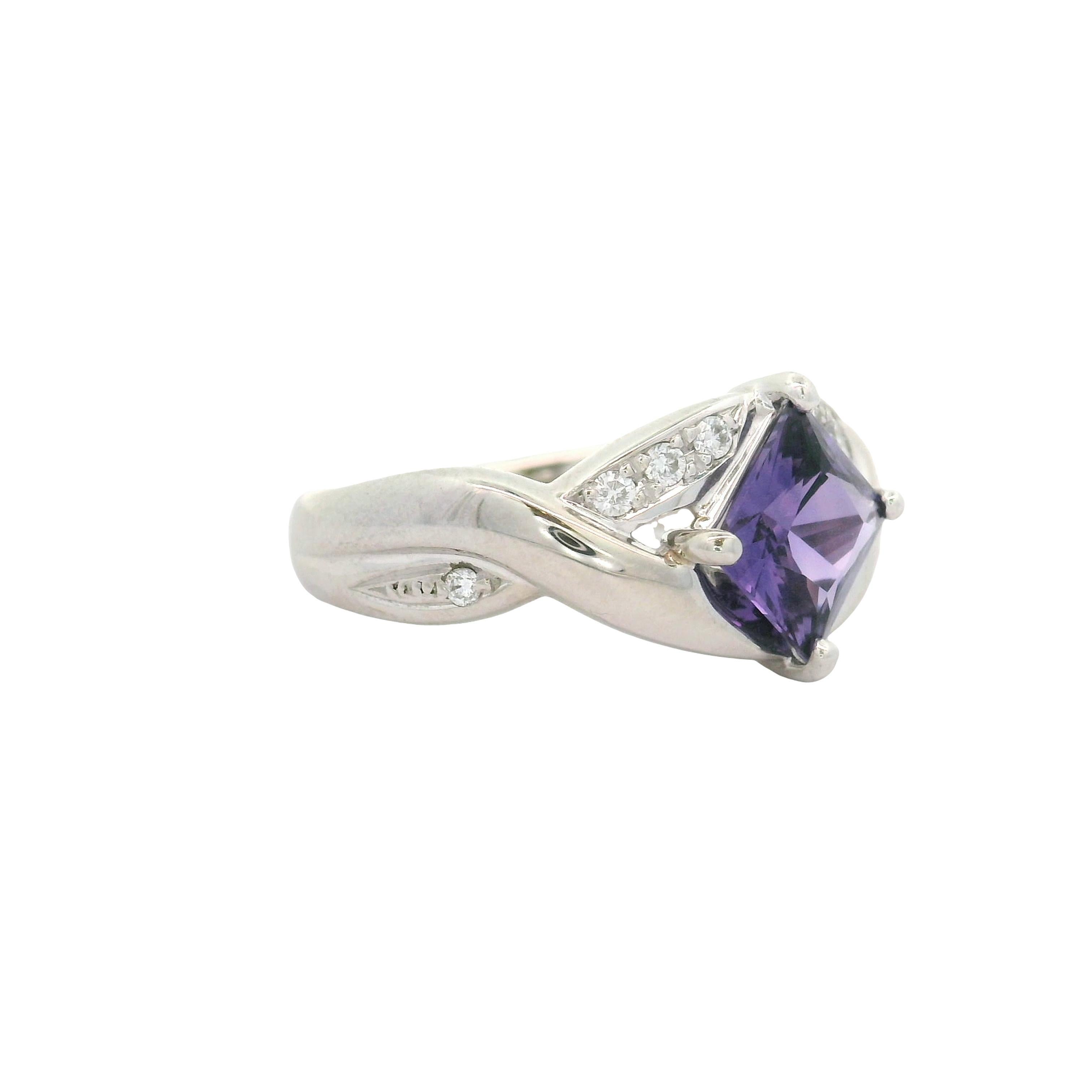 Anillo de platino con diamante zafiro púrpura sin calor de 1,51 quilates, certificado GIA Corte cuadrado en venta