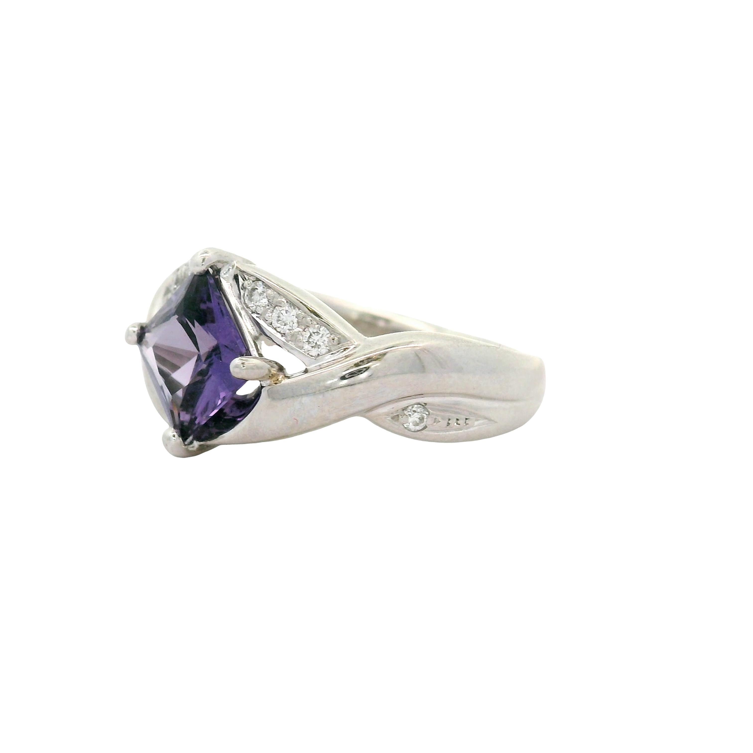 Anillo de platino con diamante zafiro púrpura sin calor de 1,51 quilates, certificado GIA en Excelente estado para la venta en Beverly Hills, CA