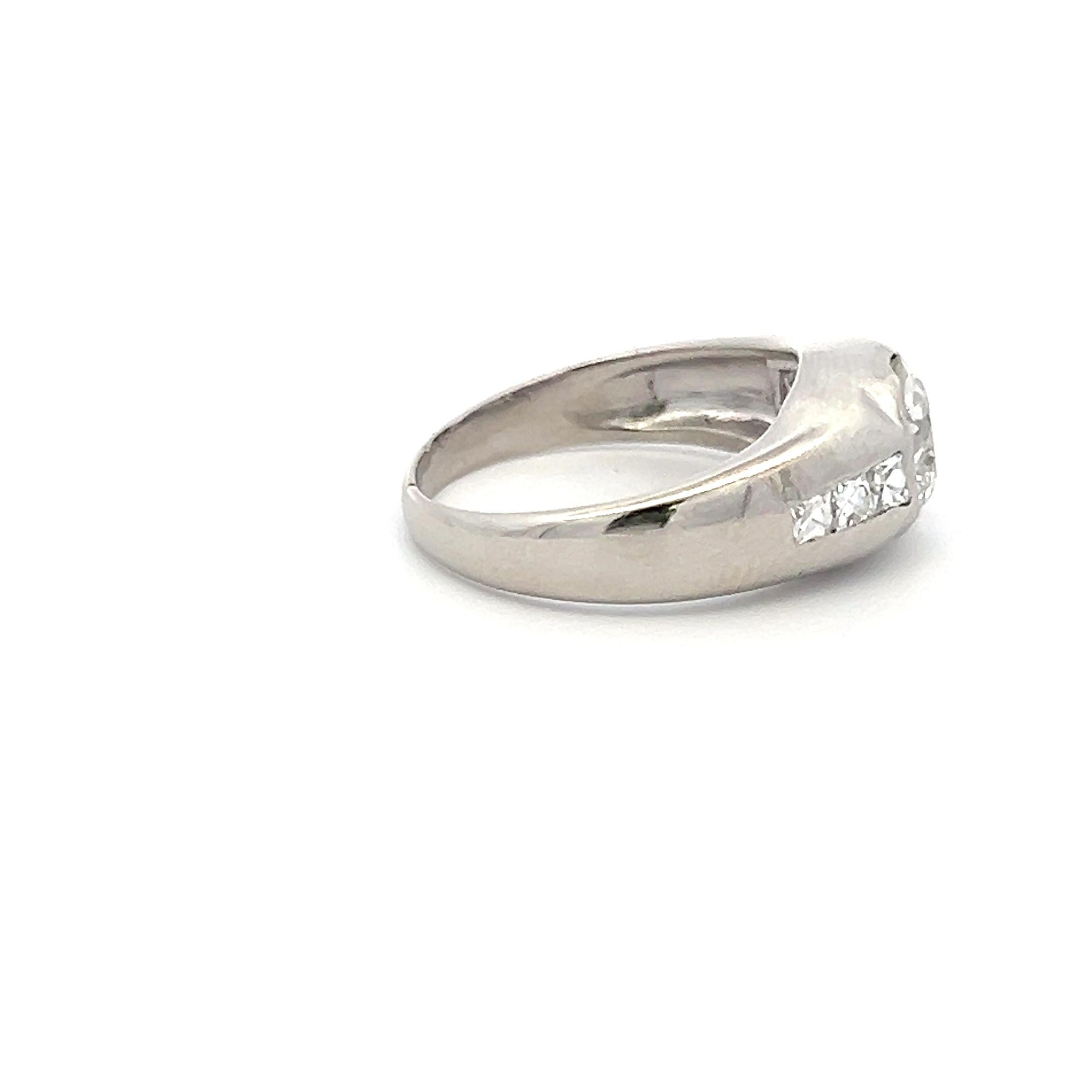 Titre :
1.51 Carat Old European Cut G I1 and X G SI Diamond Platinum Engagement Ring
Le style :
Engagement
Métal :
Platine
Pierre précieuse 1 :
Diamant de 1.33 carats
Nombre de pierres :
1
Couleur :
G
La clarté :
I1
Forme :
Taille vieille Europe
GIA