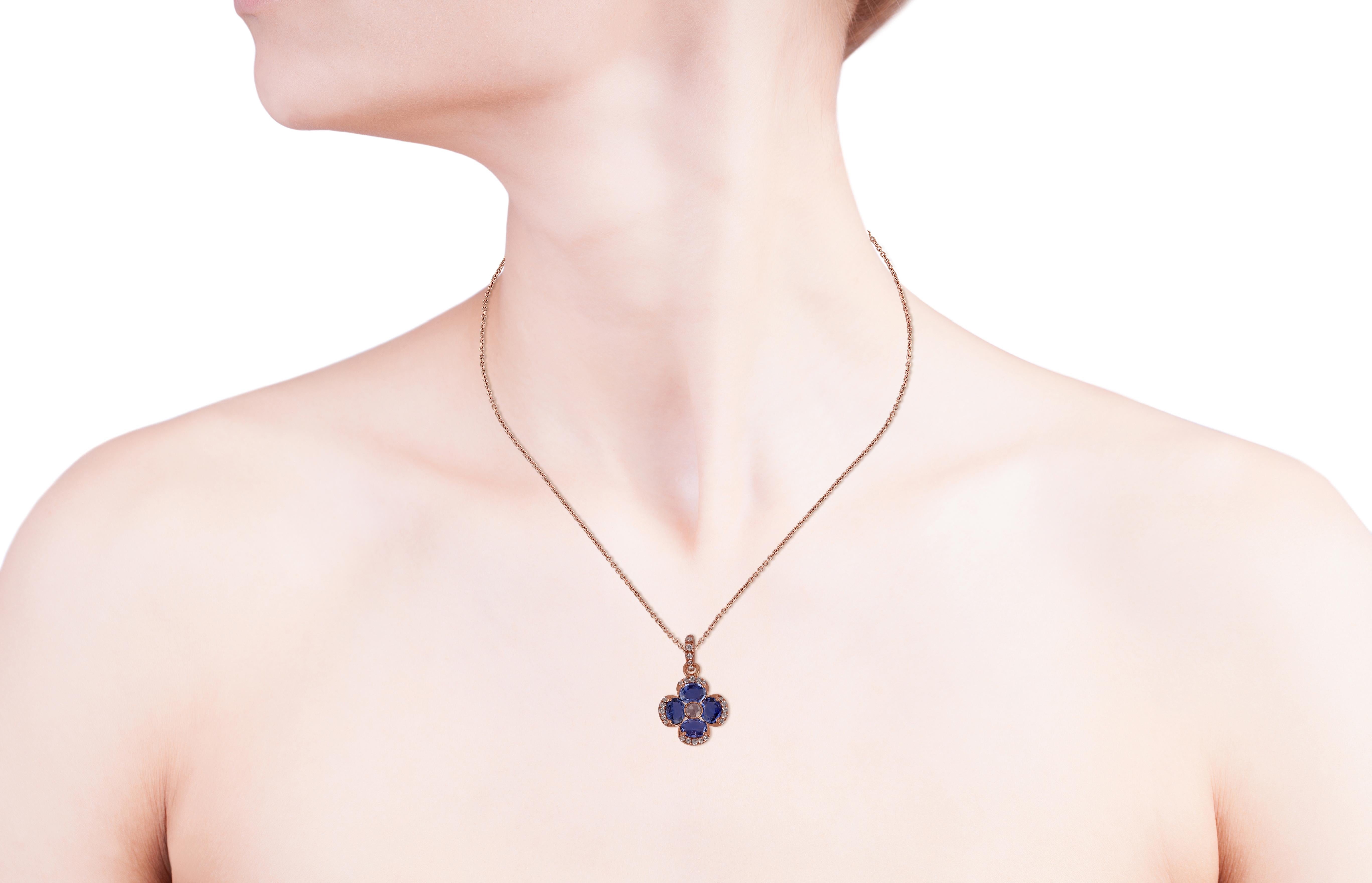 1.51 Carat Oval Cut Blue Sapphire Pendant Necklace in 18 Karat Gold with Diamond In New Condition For Sale In Jaipur, Rajasthan