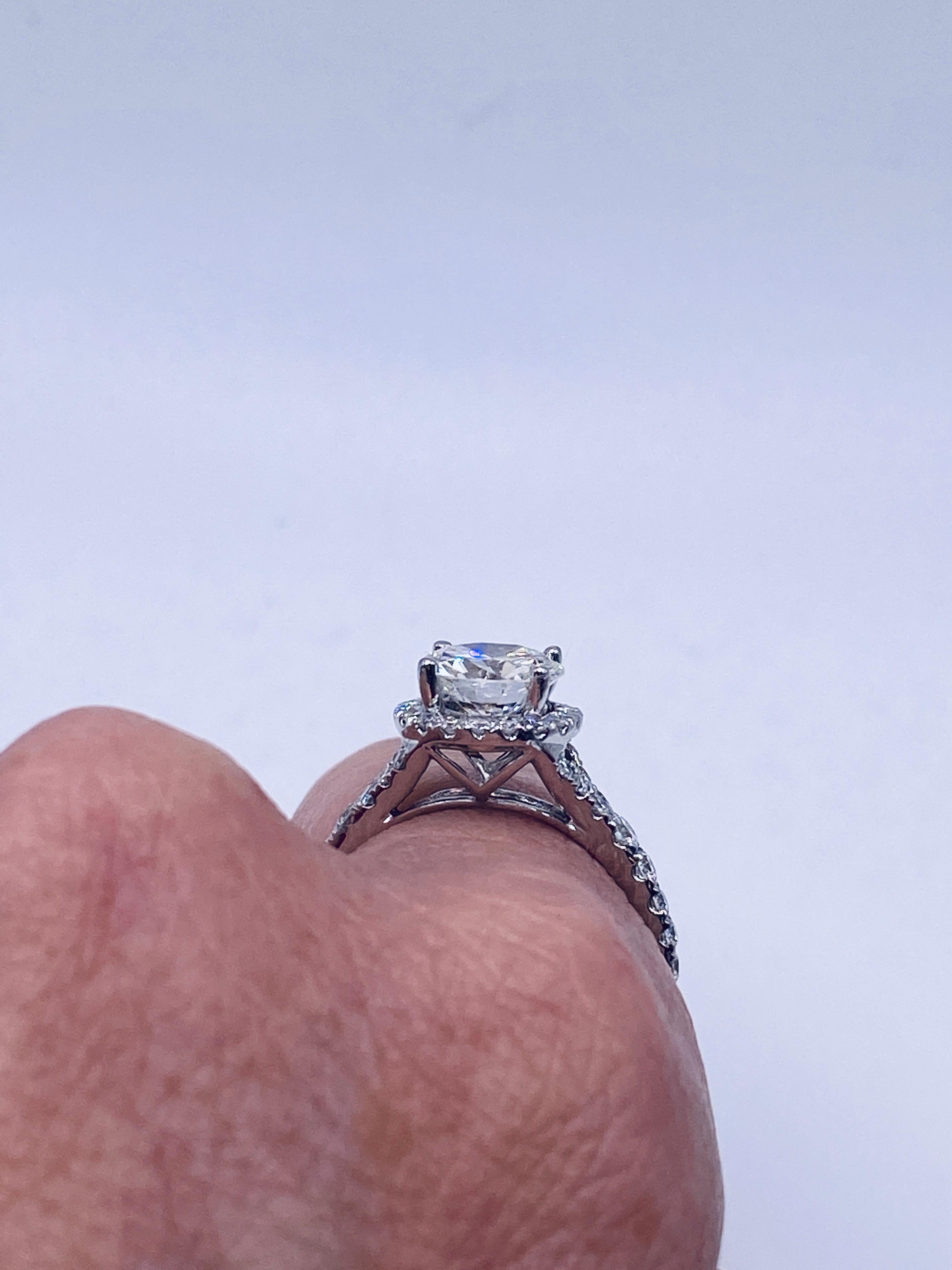 1.51 Carat Round Brilliant Cut Diamond Engagement Ring with Semi Mount Setting In Good Condition For Sale In DALLAS, TX