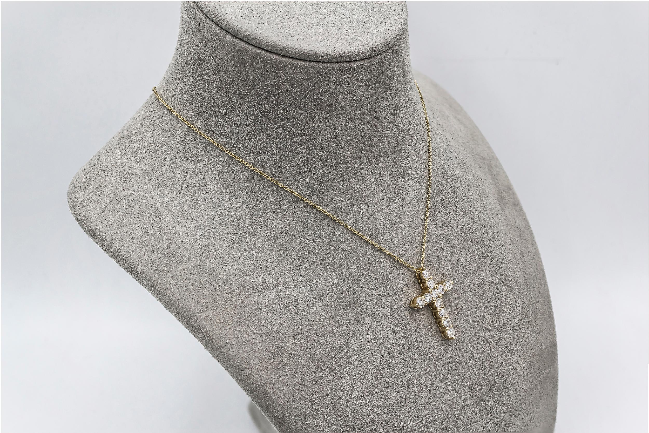 Contemporary 1.51 Carat Round Diamond Cross Pendant Necklace