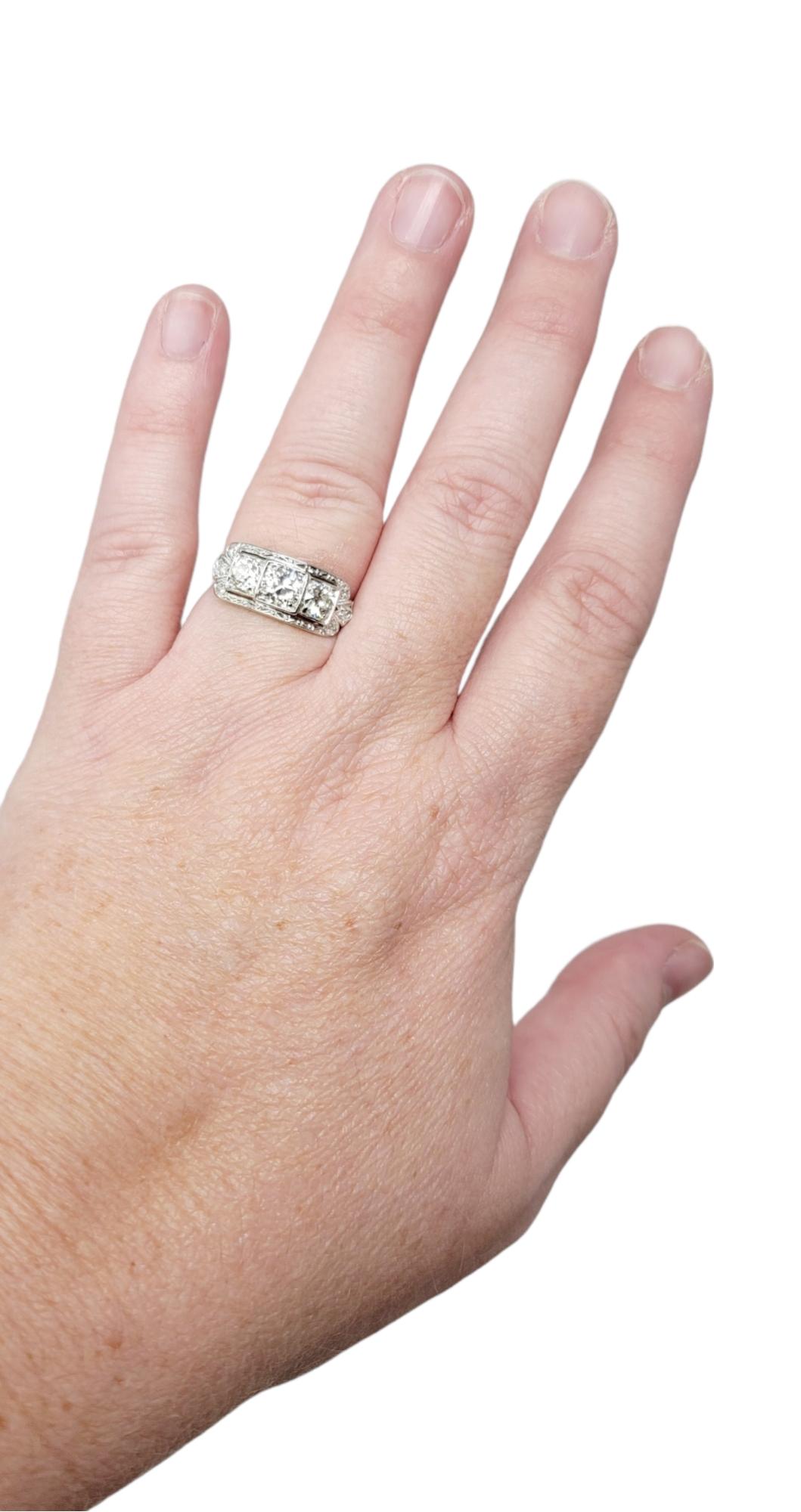 1,51 Karat insgesamt Vintage Old European Cut Diamant Drei Stein Verlobungsring 9
