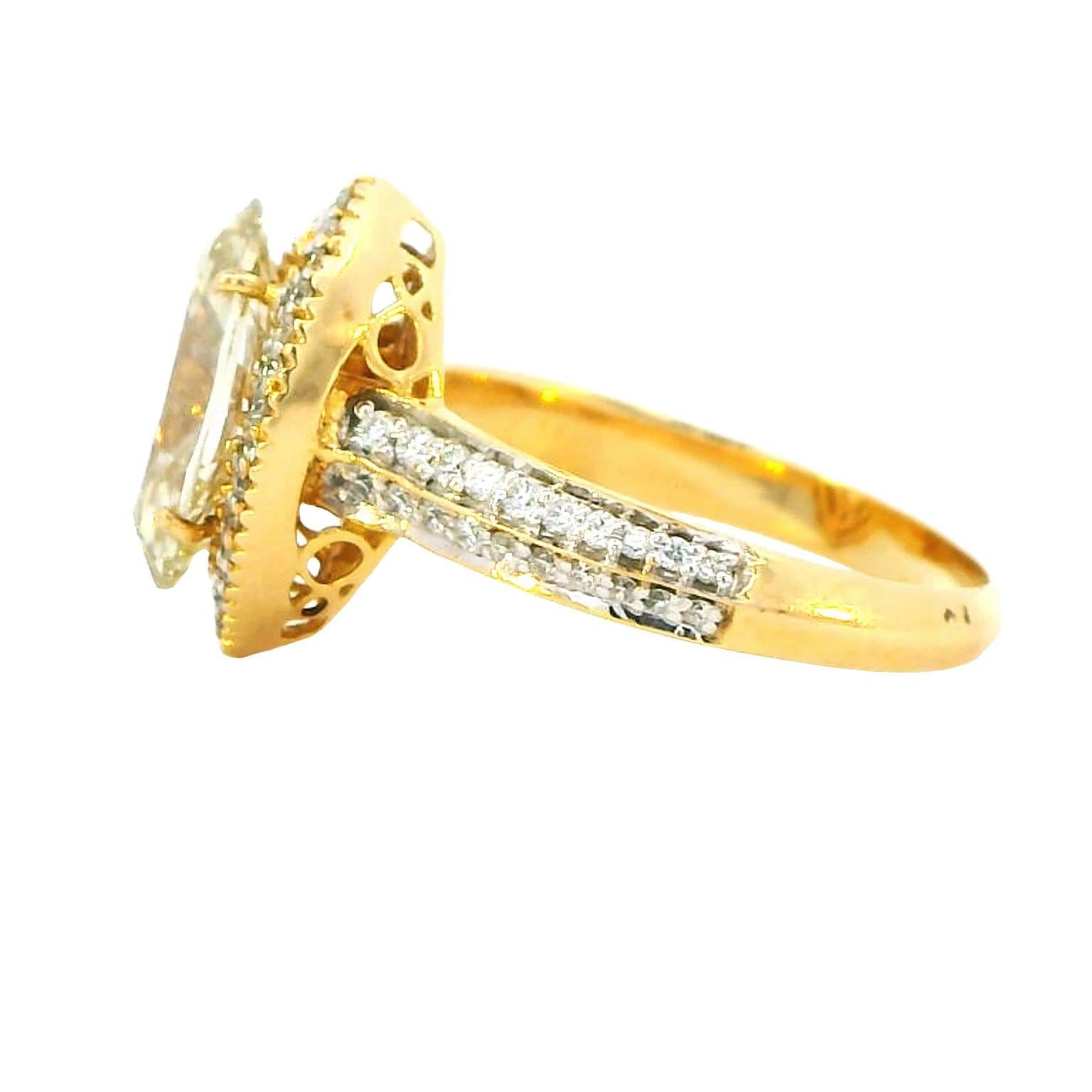 1.51 Carat Yellow Marquise 0.23 Carat Round Cut Diamond Ring 18K Gold For Sale 1