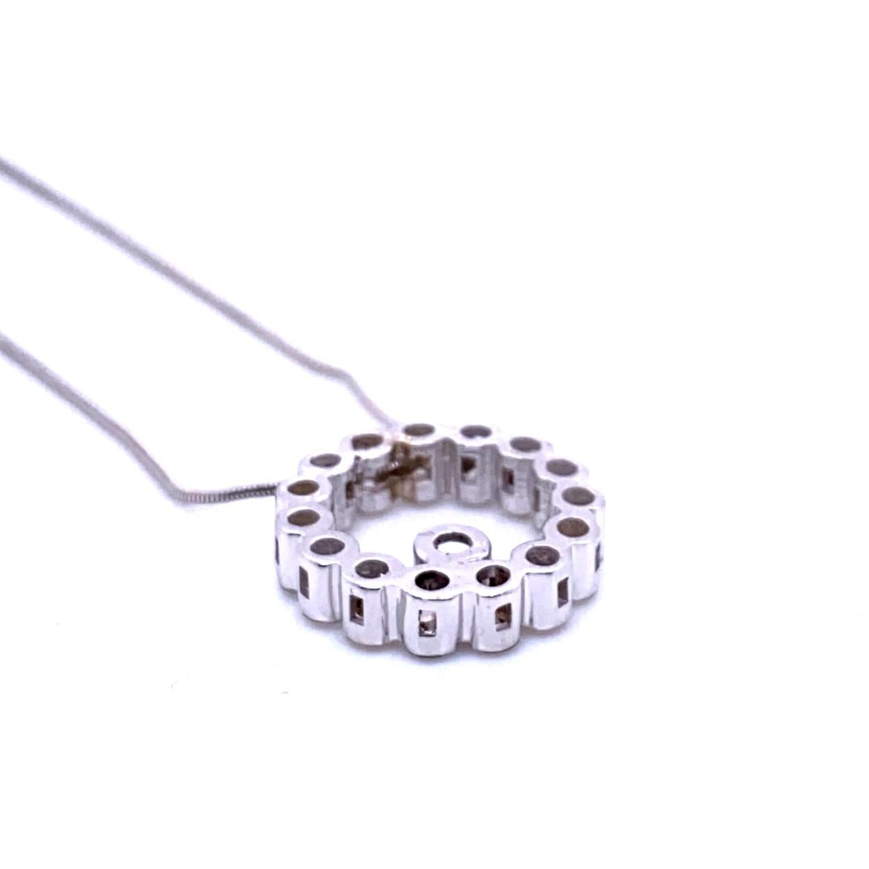 Contemporain Collier cercle de vie en or 18 carats avec sertissage invisible de 1,51 carat en vente