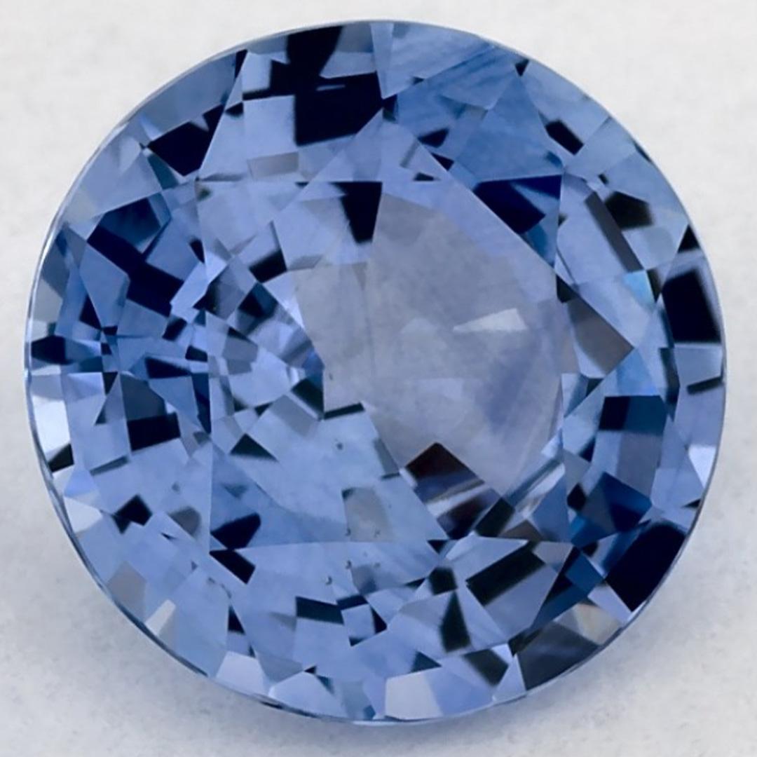 Ein sehr wertvoller September-Geburtsstein mit einer bezaubernden blauen Farbe. Man glaubt, dass sie dem Leben Glück und Reichtum bringen.

Entdecken Sie die lebendige Kollektion von Smaragden, Rubinen und Saphiren in unserem Geschäft, die als lose