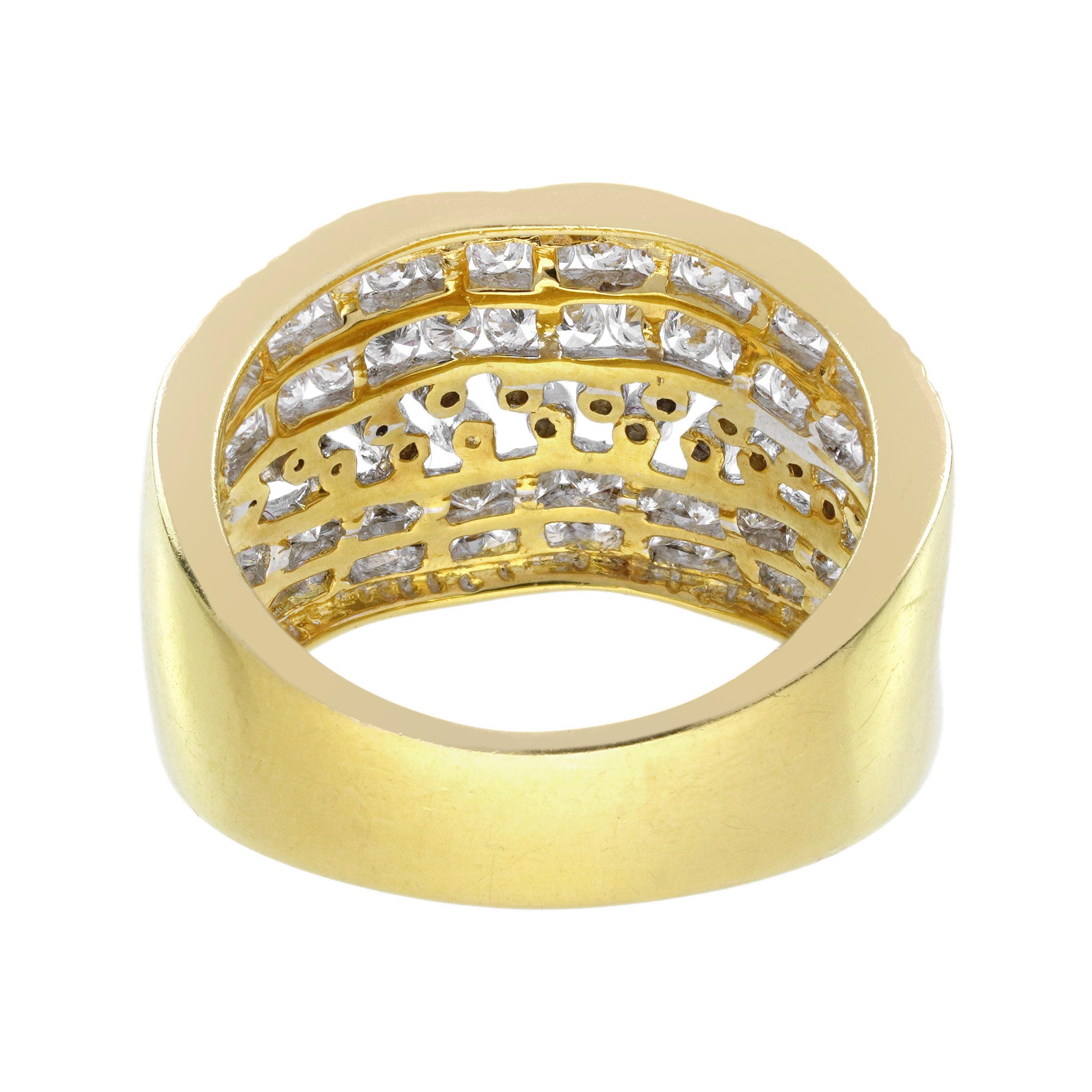 1.51 Ct. Diamond Unisex Wide Band Ring in 18K Yellow Gold In New Condition In Bangkok, TH