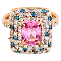 Anello con zaffiro rosa da 1,51 carati e diamante di colore misto da 1,99 carati