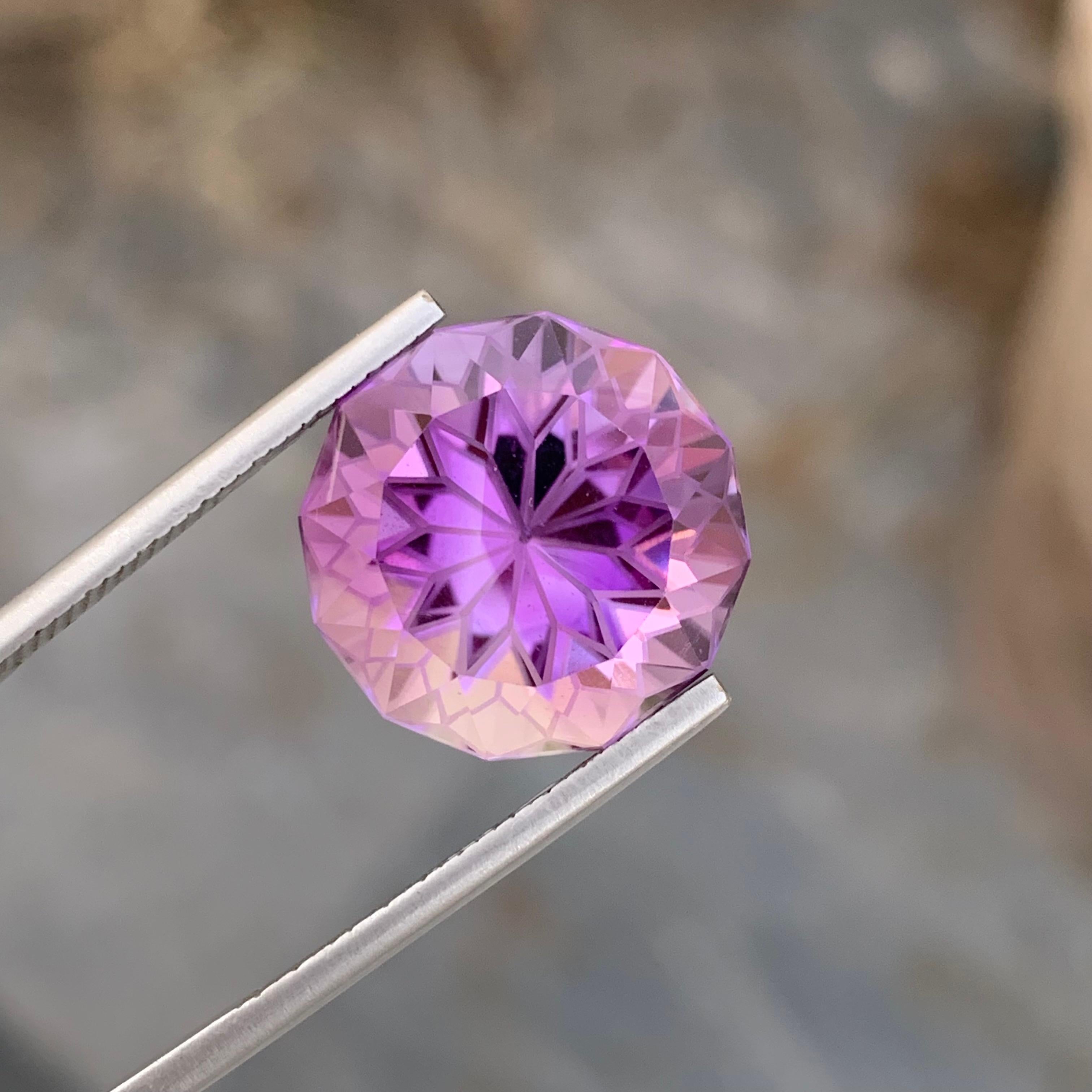 Loser Amethyst
Gewicht: 15,10 Karat
Abmessung: 15.6 x 15.6 x 11.7 Mm
Farbe: Violett
Herkunft: Brasilien
Behandlung: Nicht
Zertifikat: Auf Anfrage
Die Form: Rund 

Der Amethyst, eine atemberaubende Quarzart, die für ihren faszinierenden violetten