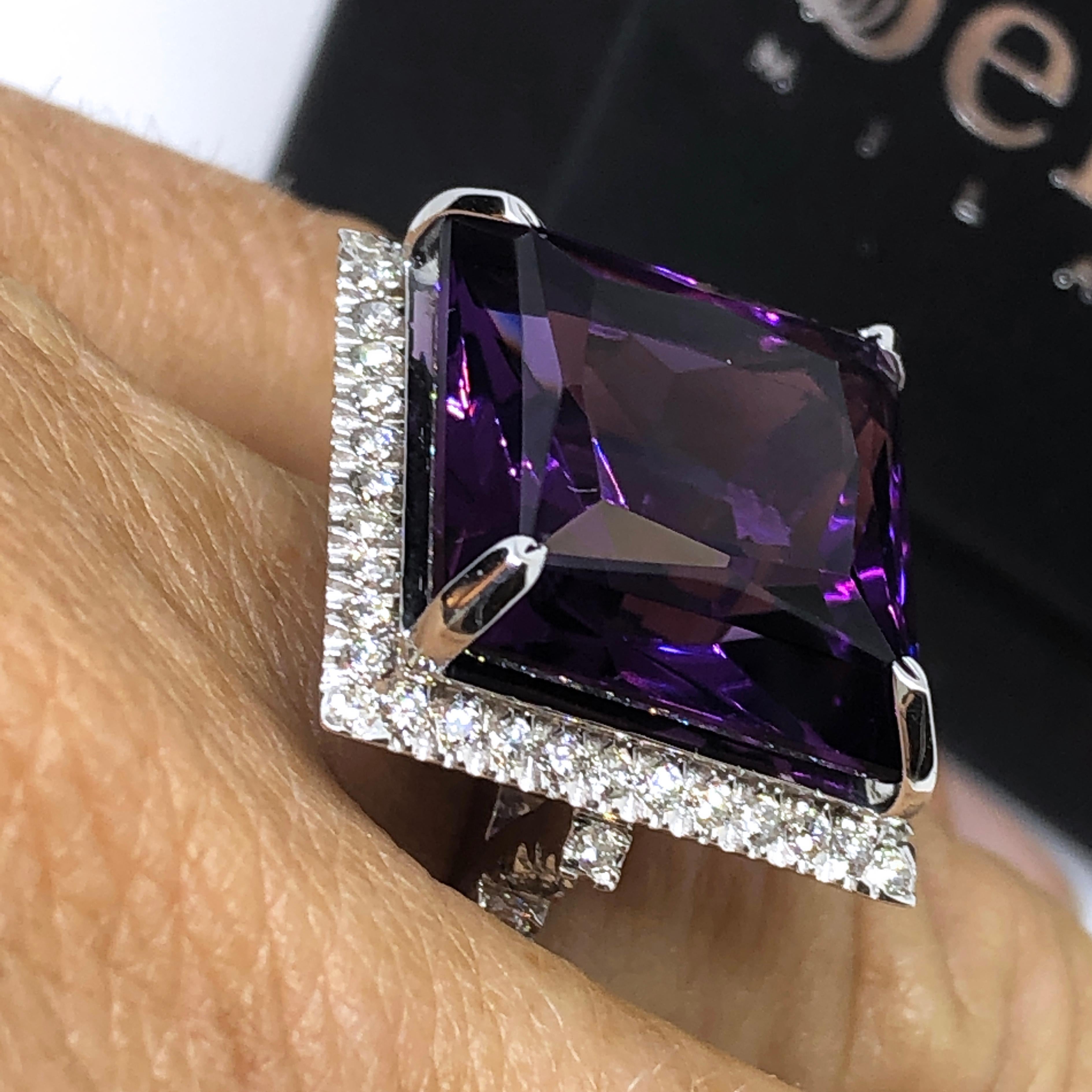 Berca 15.10 Carat Princess Cut Amethyst 0.98 Carat White Diamond Cocktail Ring In New Condition In Valenza, IT