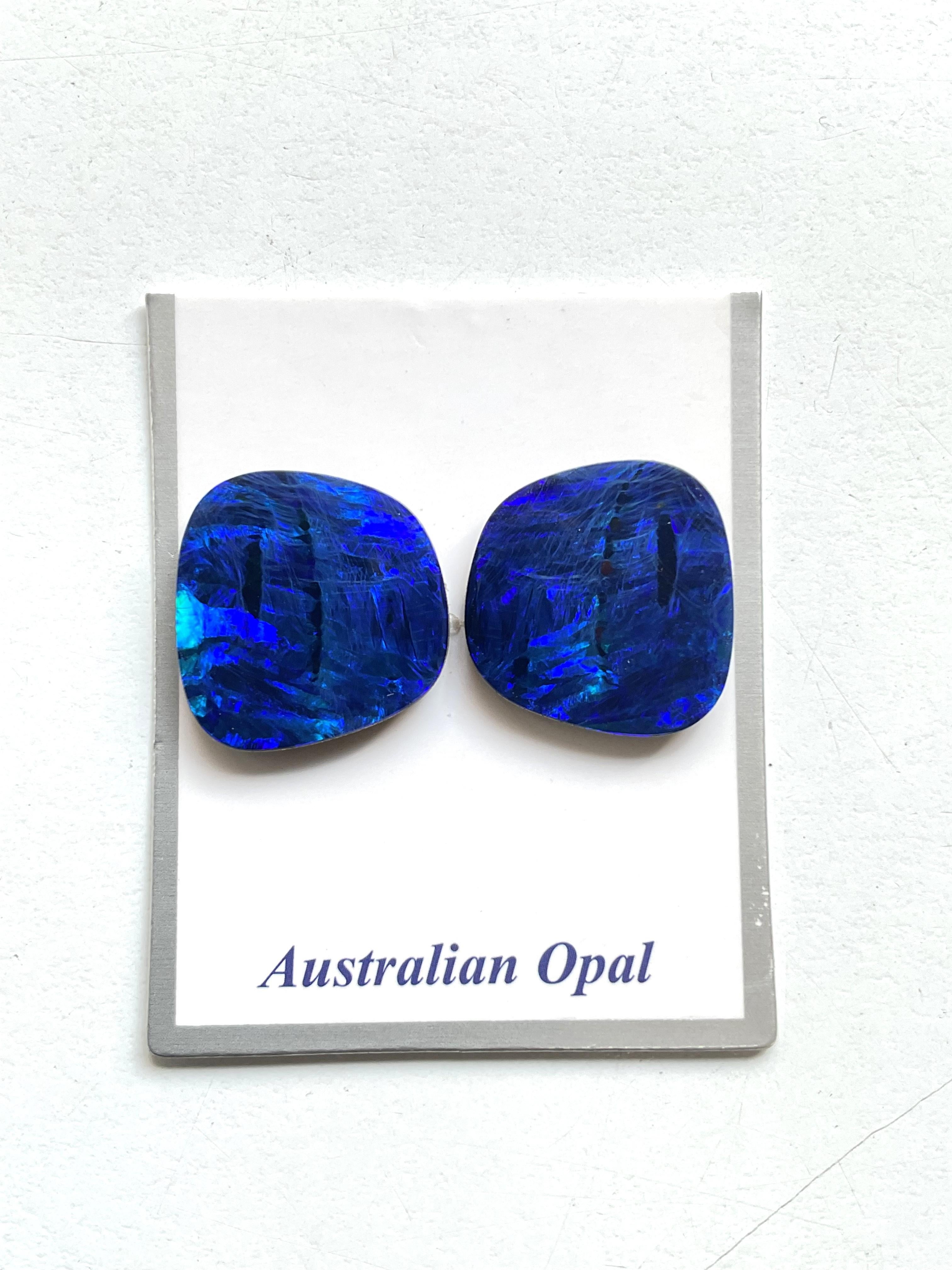 15.10 Carats Australian Opal Pair Royal Blue Flash play of Color Stone Gemstone
Gemstone : Opal doublet
Size :18x17 MM
Weight :15.10 Carats
Quantity - 2 Piece
Shape - Fancy 