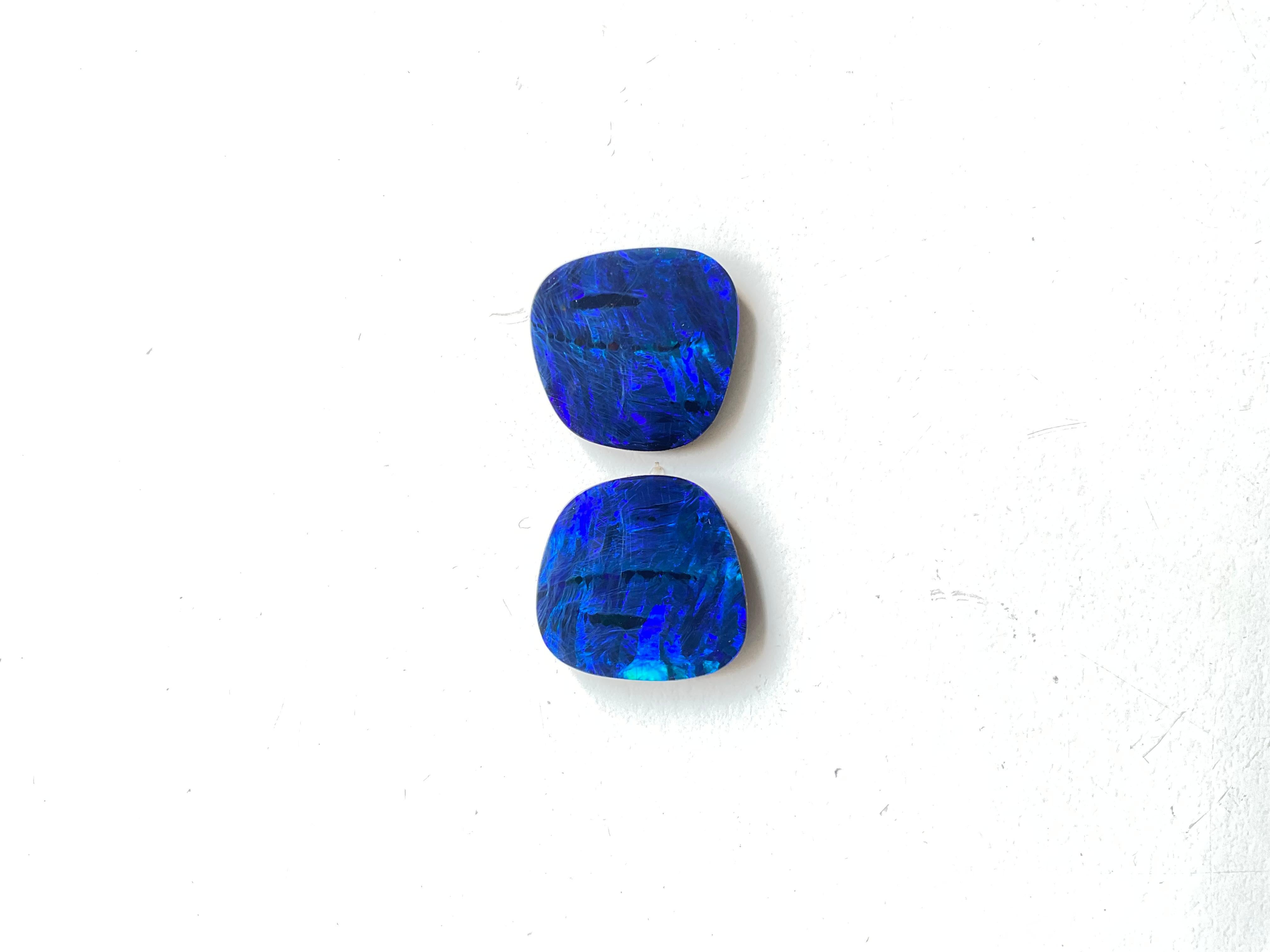 15.10 Carats Australian Opal Pair Royal Blue Flash play of Color Stone Gemstone In New Condition For Sale In Jaipur, RJ