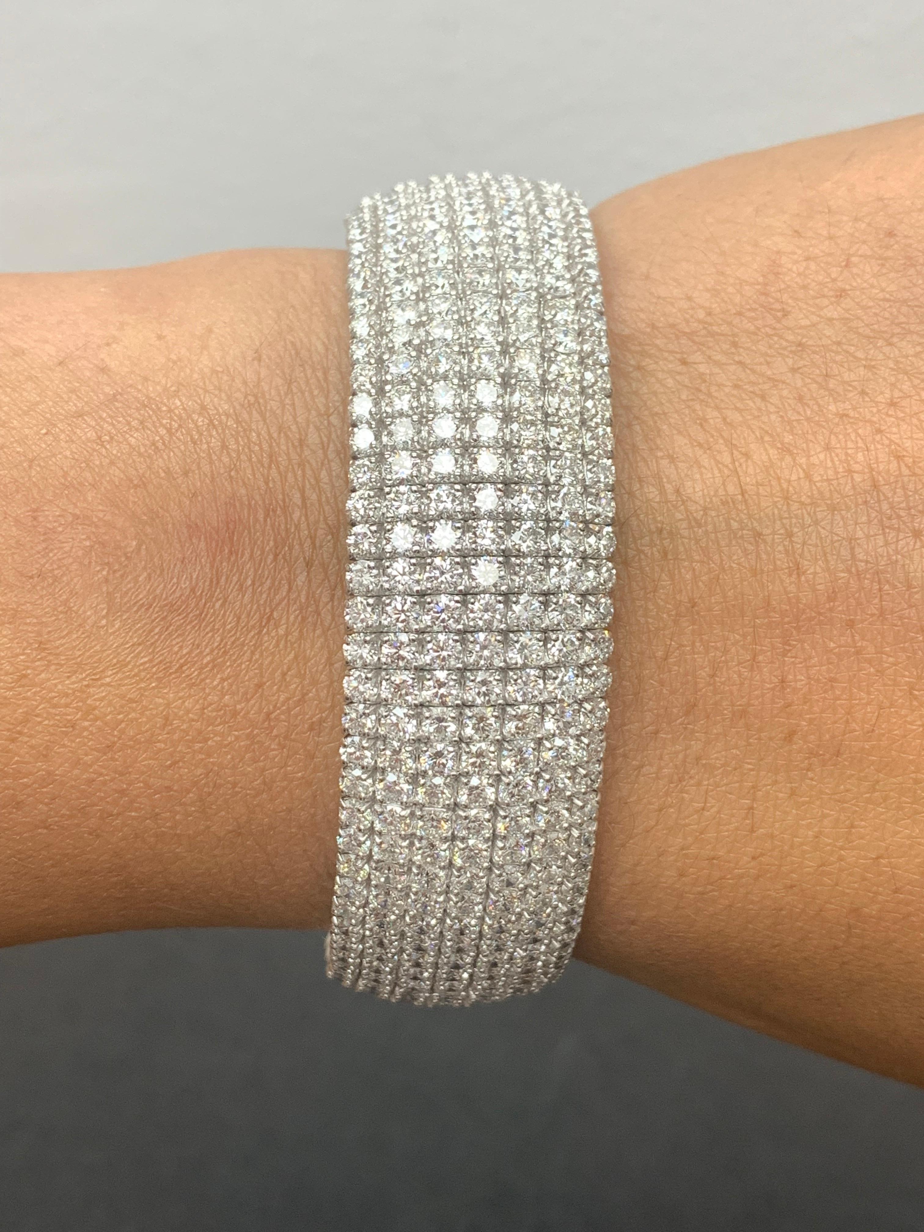 15.11 Carat Brilliant Cut Diamond 14K White Gold Cuff Bracelet For Sale 3