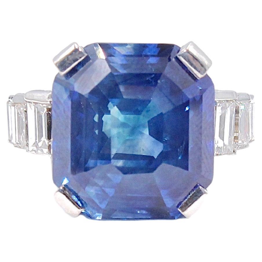 15.11 Carats Ceylon Sapphire and Diamond Ring 'Gold 18k' For Sale