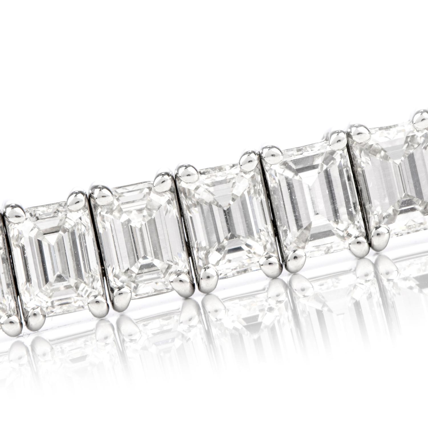 15.11 Carat Emerald-Cut Diamond Platinum Line Tennis Bracelet In New Condition In Miami, FL