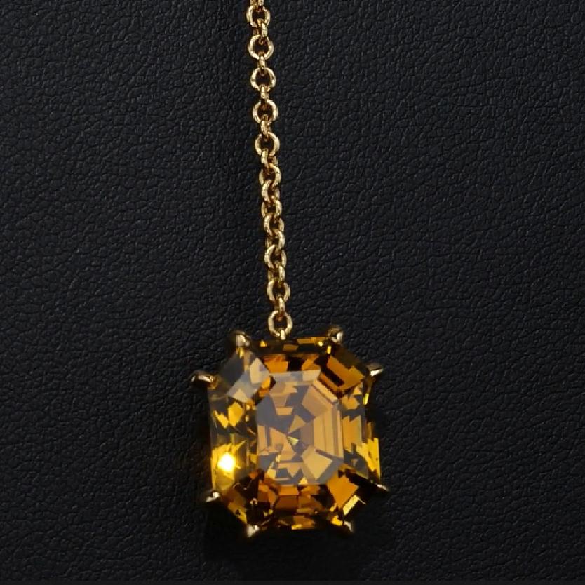 Contemporary 15.13 Carat Chrysoberyl and Yellow Diamond Adjustable 18K Yellow Gold Y Necklace For Sale