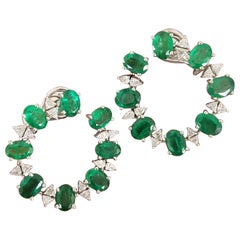 Boucles d'oreilles en émeraudes ovales naturelles de Zambie et trillion de diamants 15,14 carats