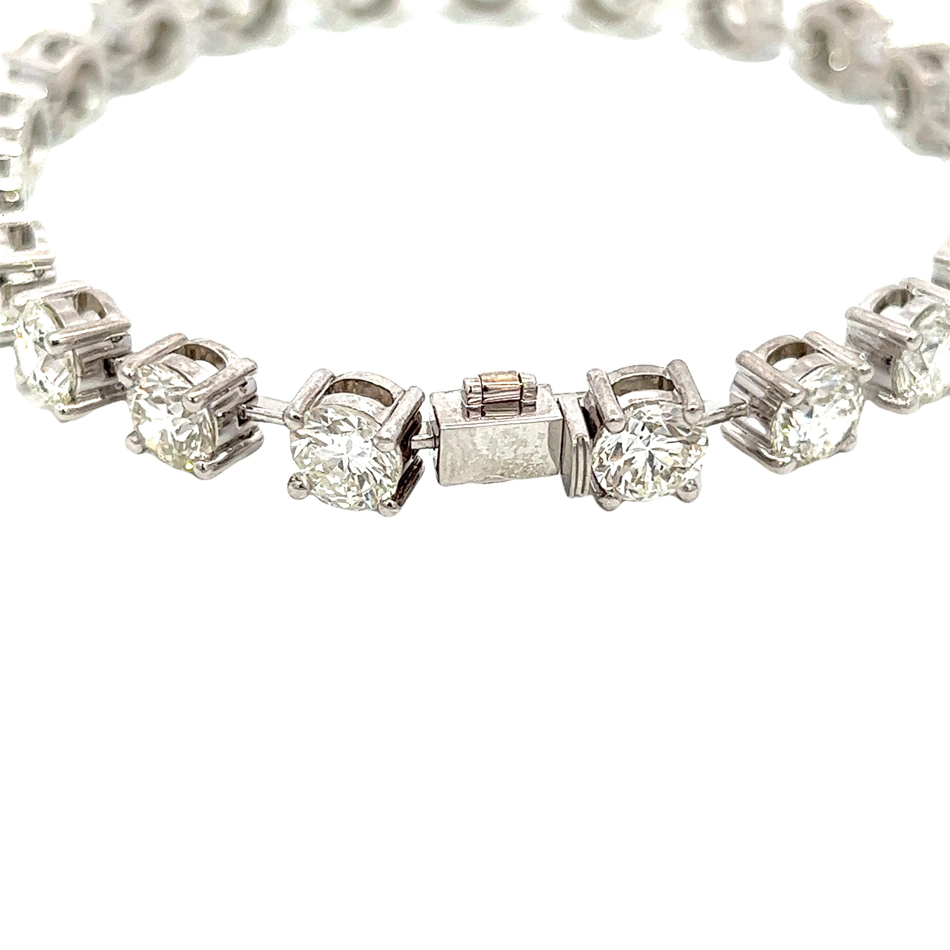 Artist 15.15CT Round Brilliant Diamond Bracelet, set in 18KW For Sale