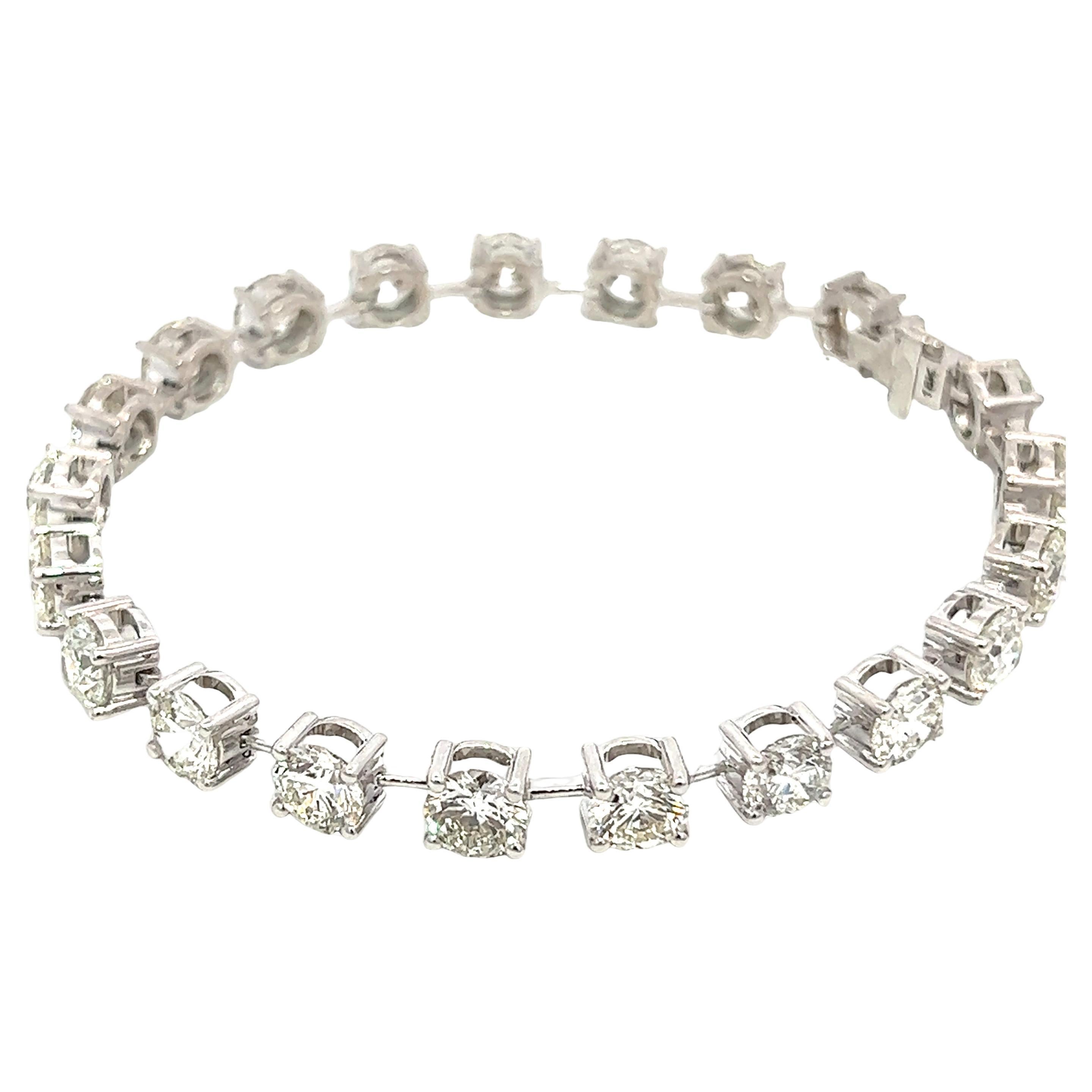 15.15CT Round Brilliant Diamond Bracelet, set in 18KW For Sale