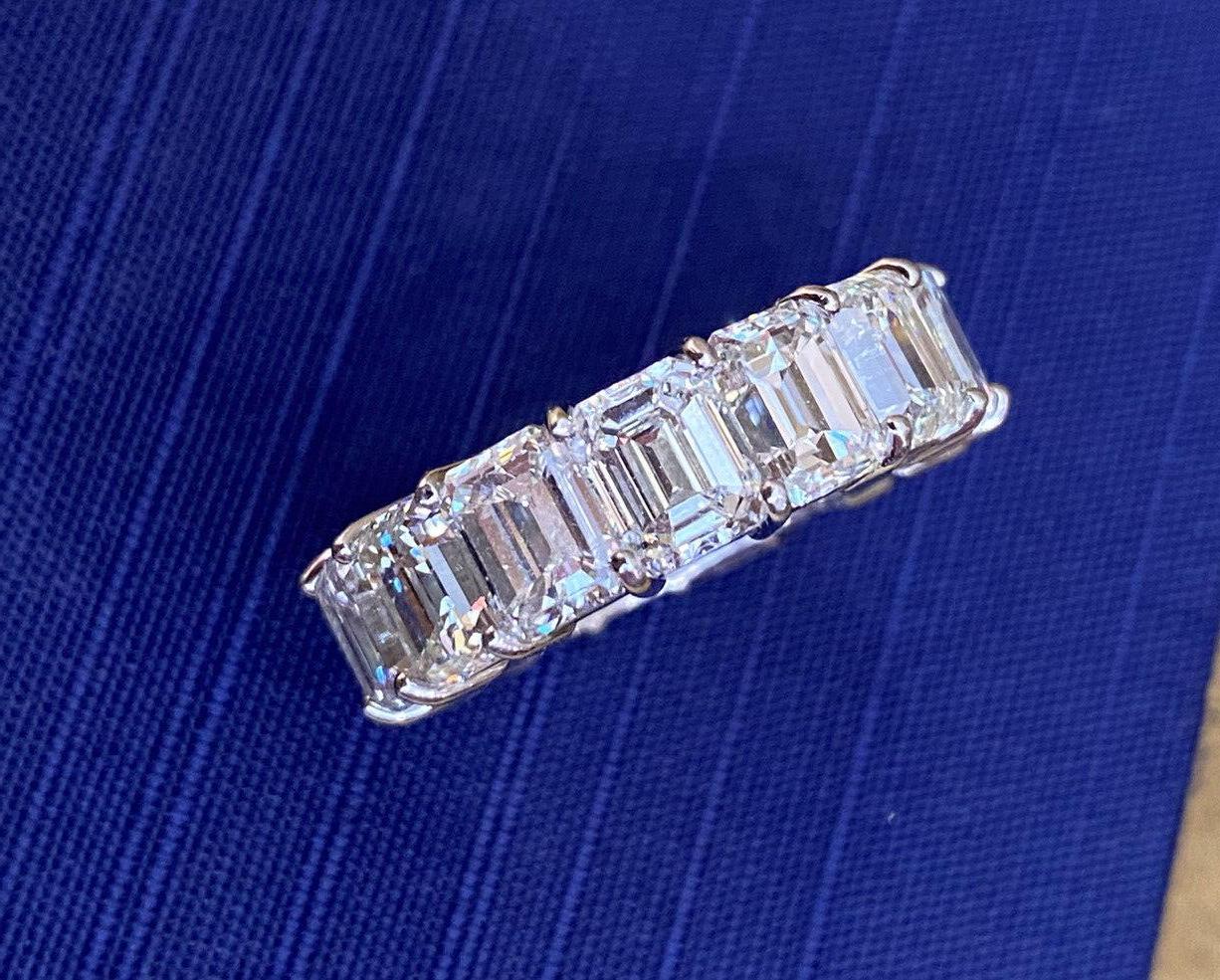 15.16 carats Emerald Cut Diamond Eternity Band in Platinum
Features 
15 Emerald cut diamonds
averaging 1.01 carat each
for a total diamond weight of 15.16 carats

Diamond quality SI1 to I2 clarity, L color 
(approximated in the setting)

Set in a