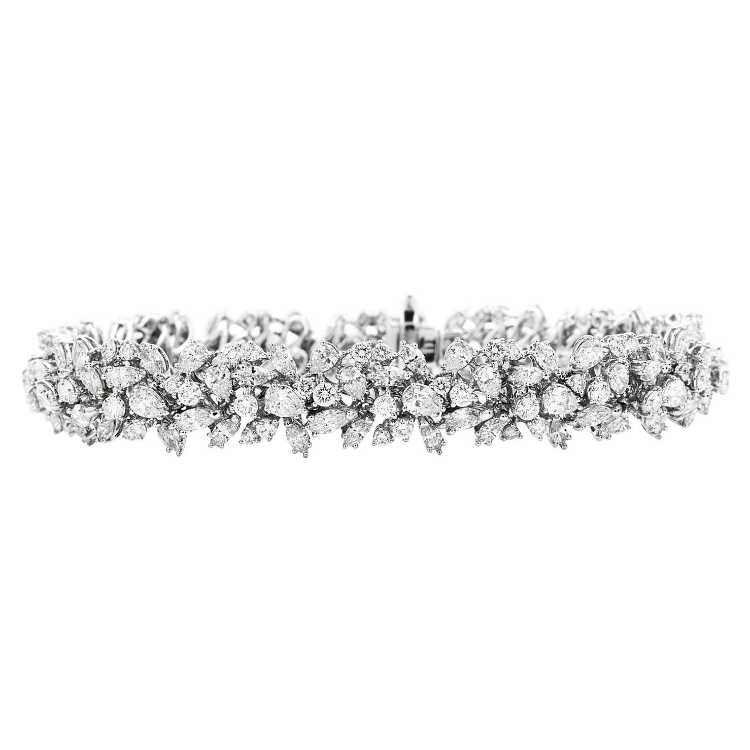 15.16cts Diamond 18K Gold Elegant Cluster Floral Links Bracelet