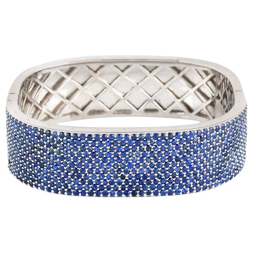 Bracelet jonc carré en saphir bleu 15,17 carats