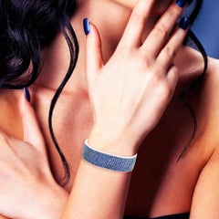 Bracelet jonc carré en saphir bleu 15,17 carats