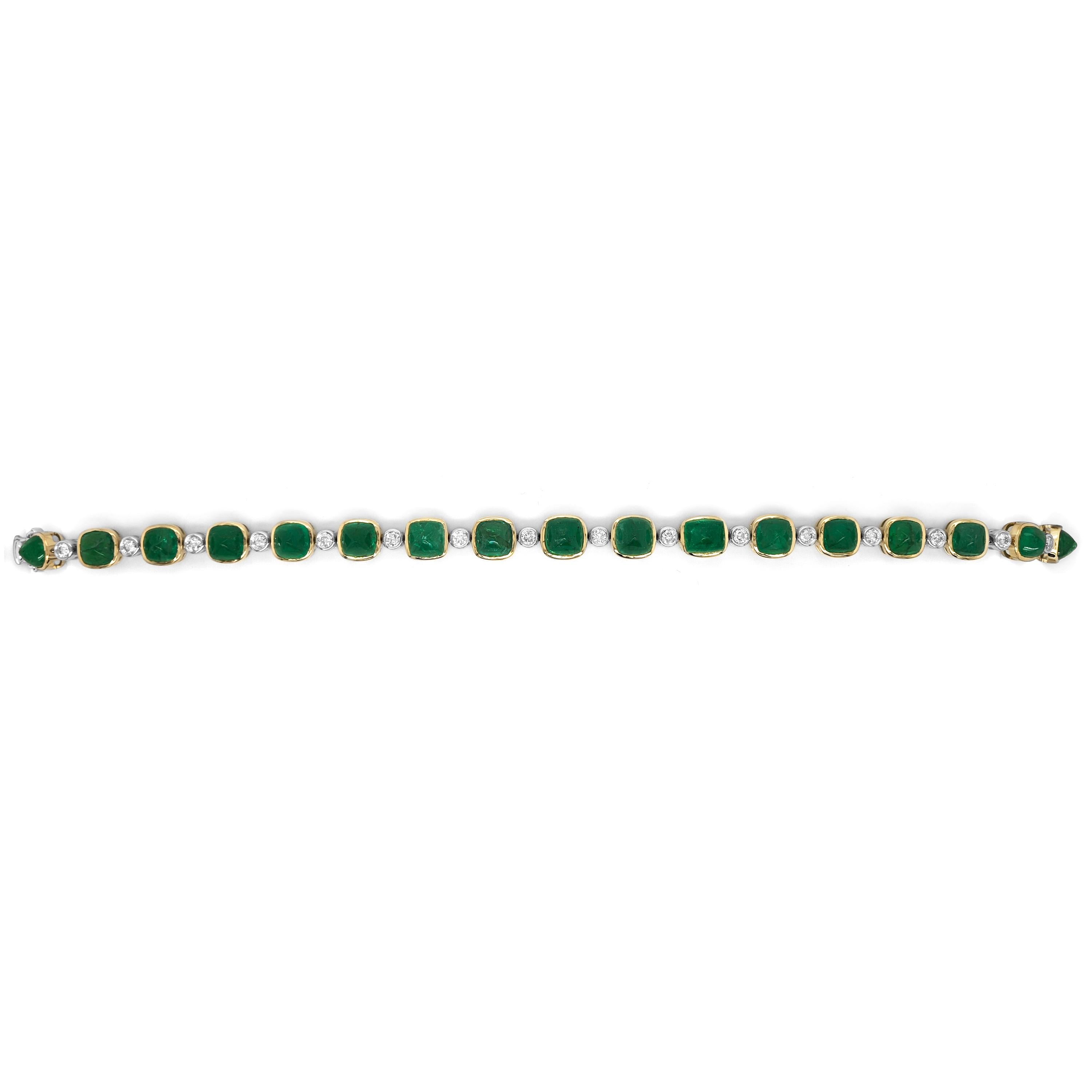 15.18 Carat Emerald White Diamond White and Yellow Gold Bracelet In New Condition For Sale In New York, NY