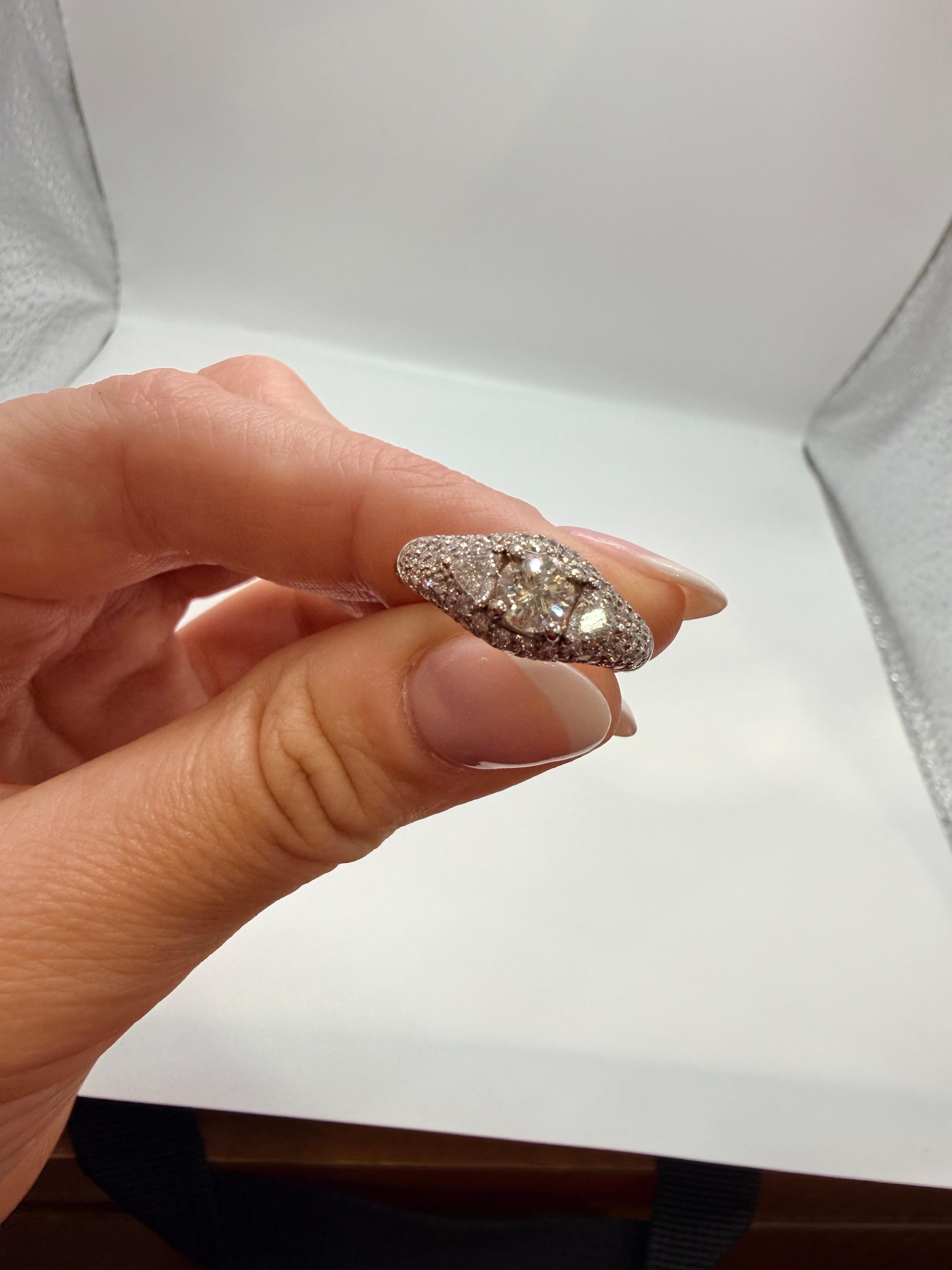 1.51ct bague de fiançailles diamant 18KT pave set diamants en vente 2