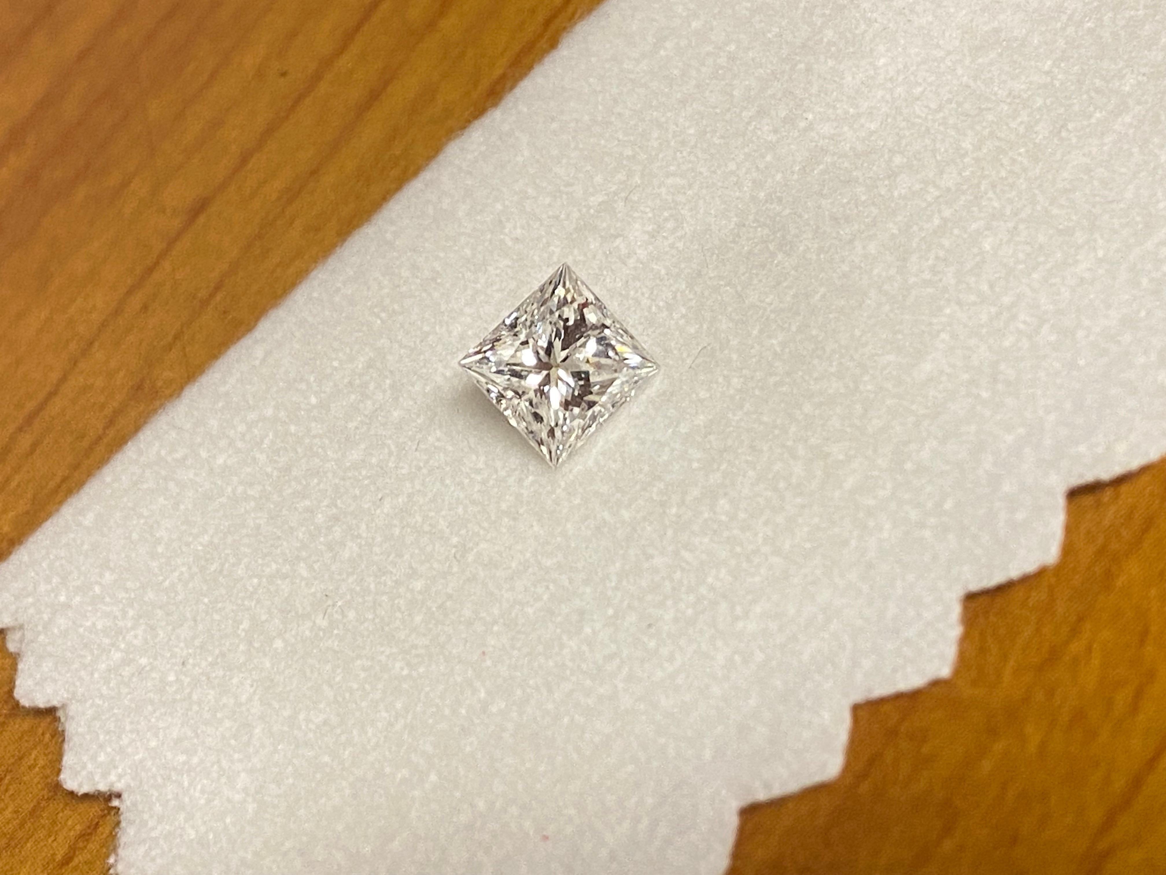 1,51 Karat loser natürlicher Diamant im Prinzessinnenschliff, AusCert, F/VS2 Wert bei 39000 $. im Angebot 1