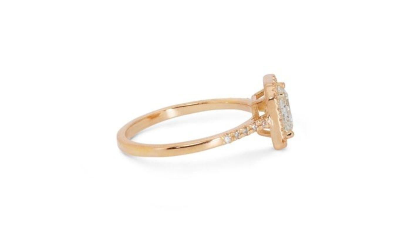 1.51ct Radiant Diamond Ring in Gleaming 18K Yellow Gold  In New Condition In רמת גן, IL