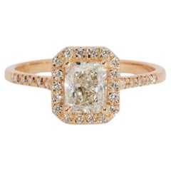 1.51ct Radiant Diamond Ring in Gleaming 18K Yellow Gold 