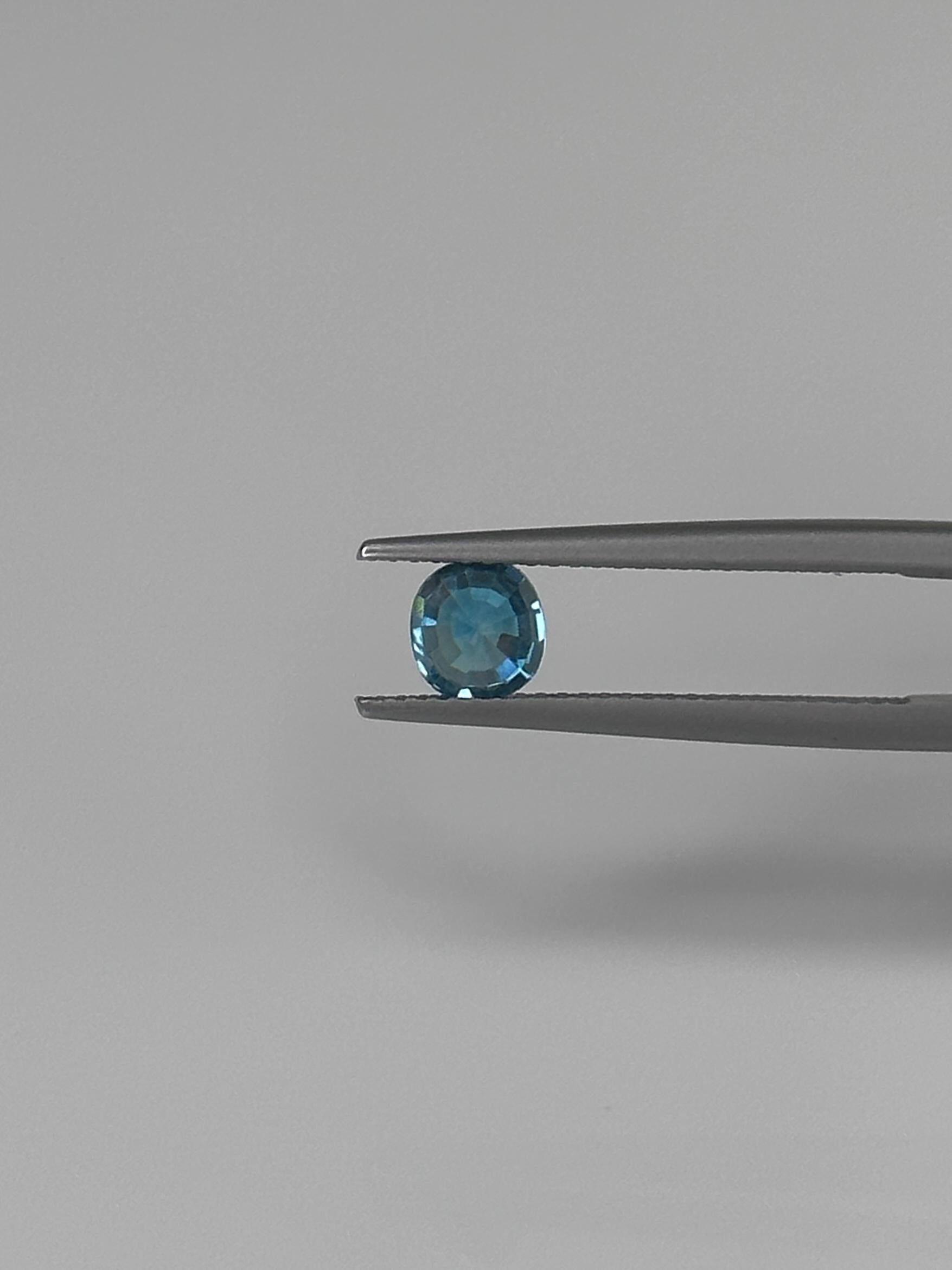 1.52 Carat Cushion-Cut Natural Sky Blue Zircon In New Condition For Sale In Hua Hin, TH