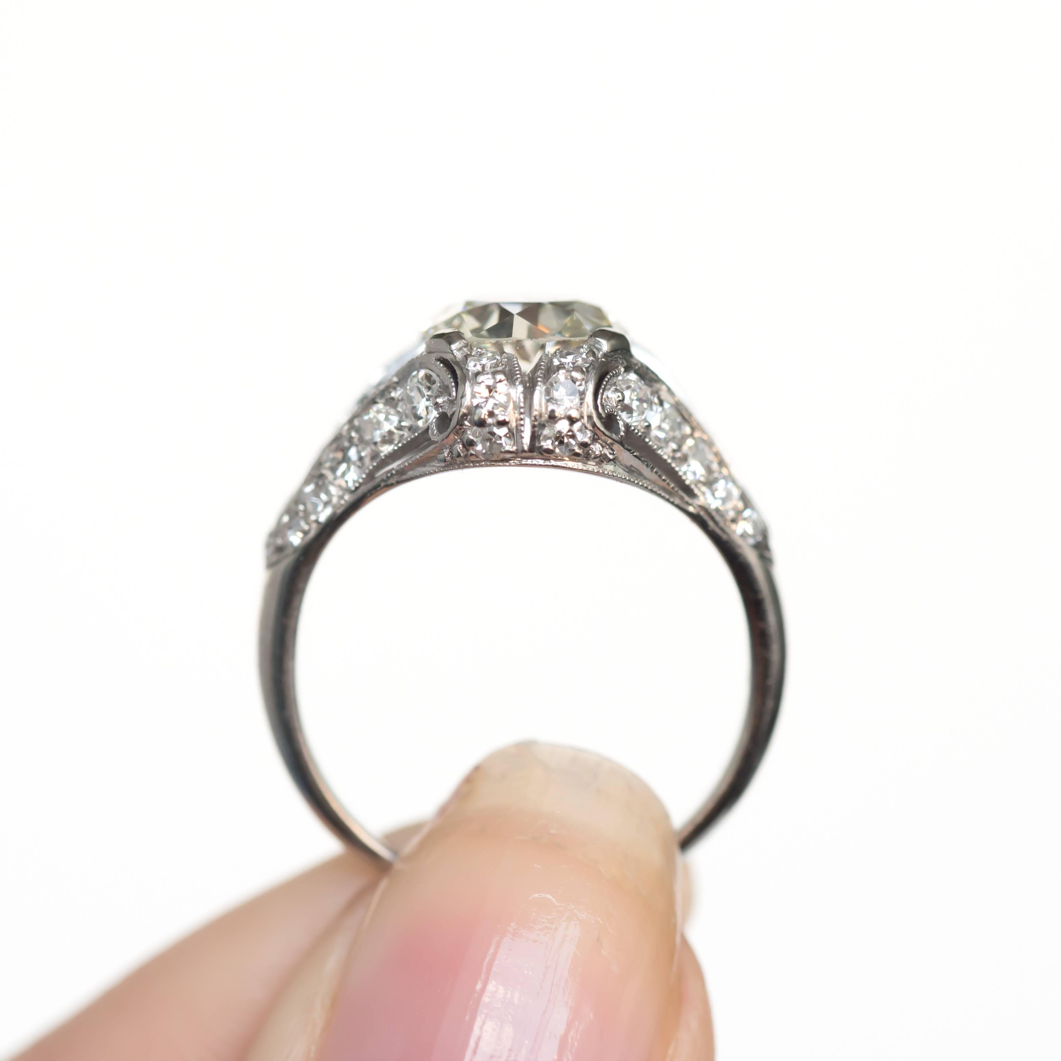 1.52 Carat Diamond Platinum Engagement Ring In Excellent Condition For Sale In Atlanta, GA