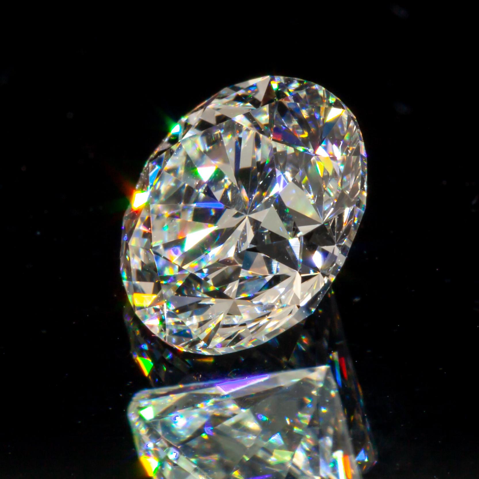 Diamond General Info
Diamond Cut: Round brilliant
Measurements:7.10  x  7.22  -  4.70 mm

Diamond Grading Results
Carat Weight:1.52
Color Grade: H
Clarity Grade: VS2

Additional Grading Information 
Polish:  Good
Symmetry: