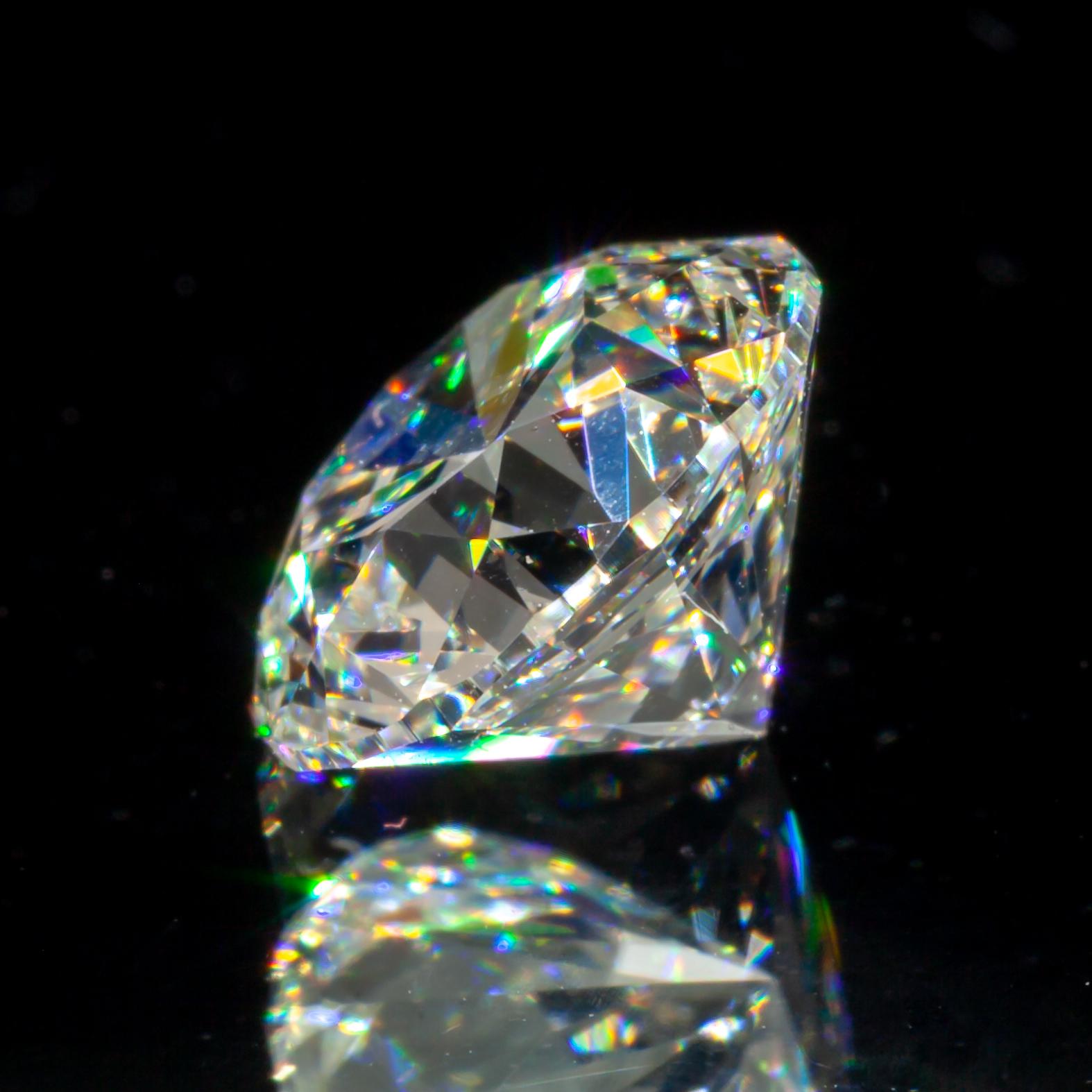 Modern 1.52 Carat Loose H / VS2 Round Brilliant Cut Diamond Gia Certified For Sale