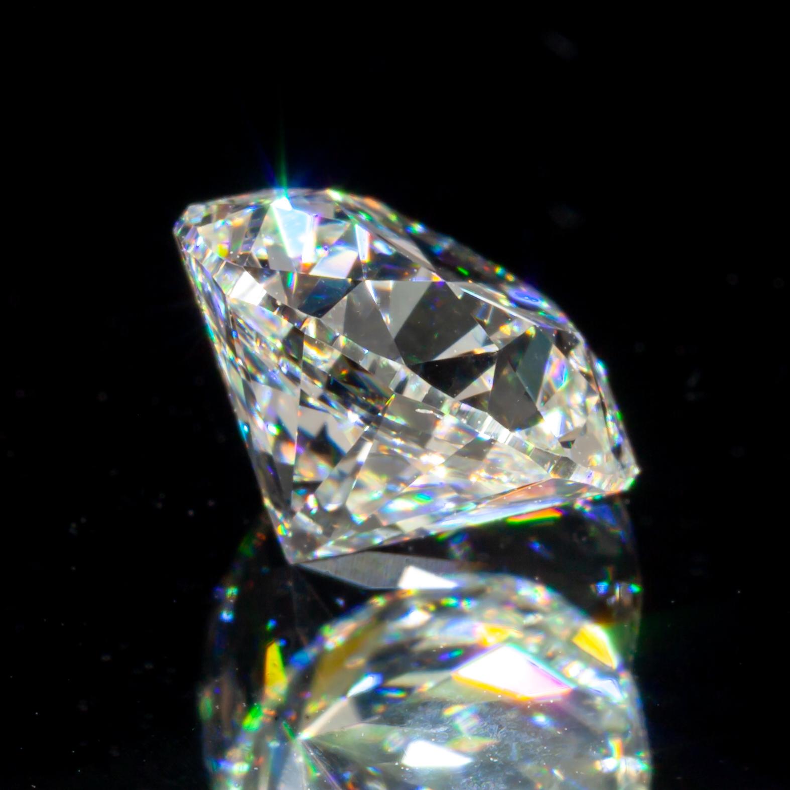 1.52 Carat Loose H / VS2 Round Brilliant Cut Diamond Gia Certified In Good Condition For Sale In Sherman Oaks, CA