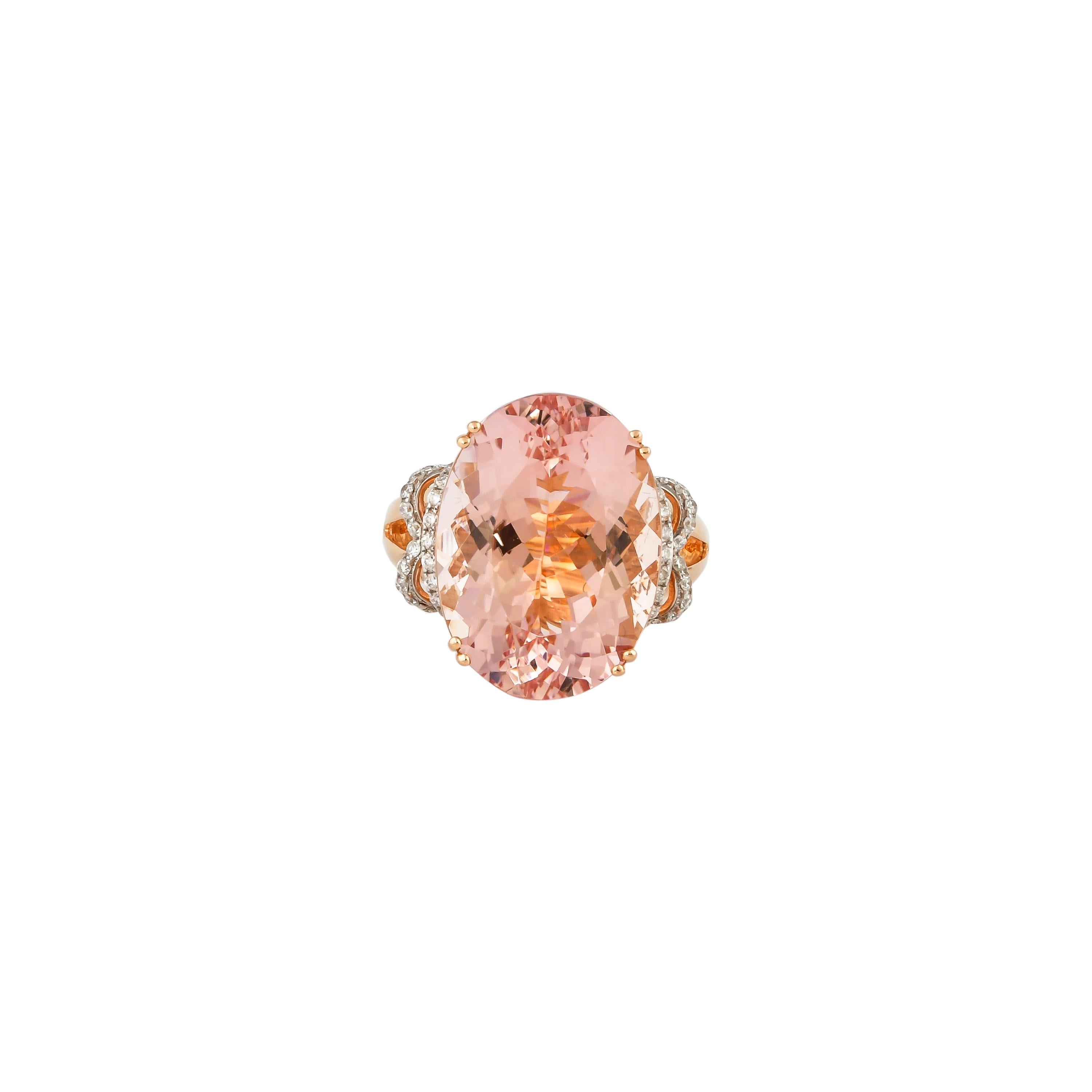 Oval Cut 15.2 Carat Morganite and Diamond Ring in 18 Karat Rose Gold For Sale