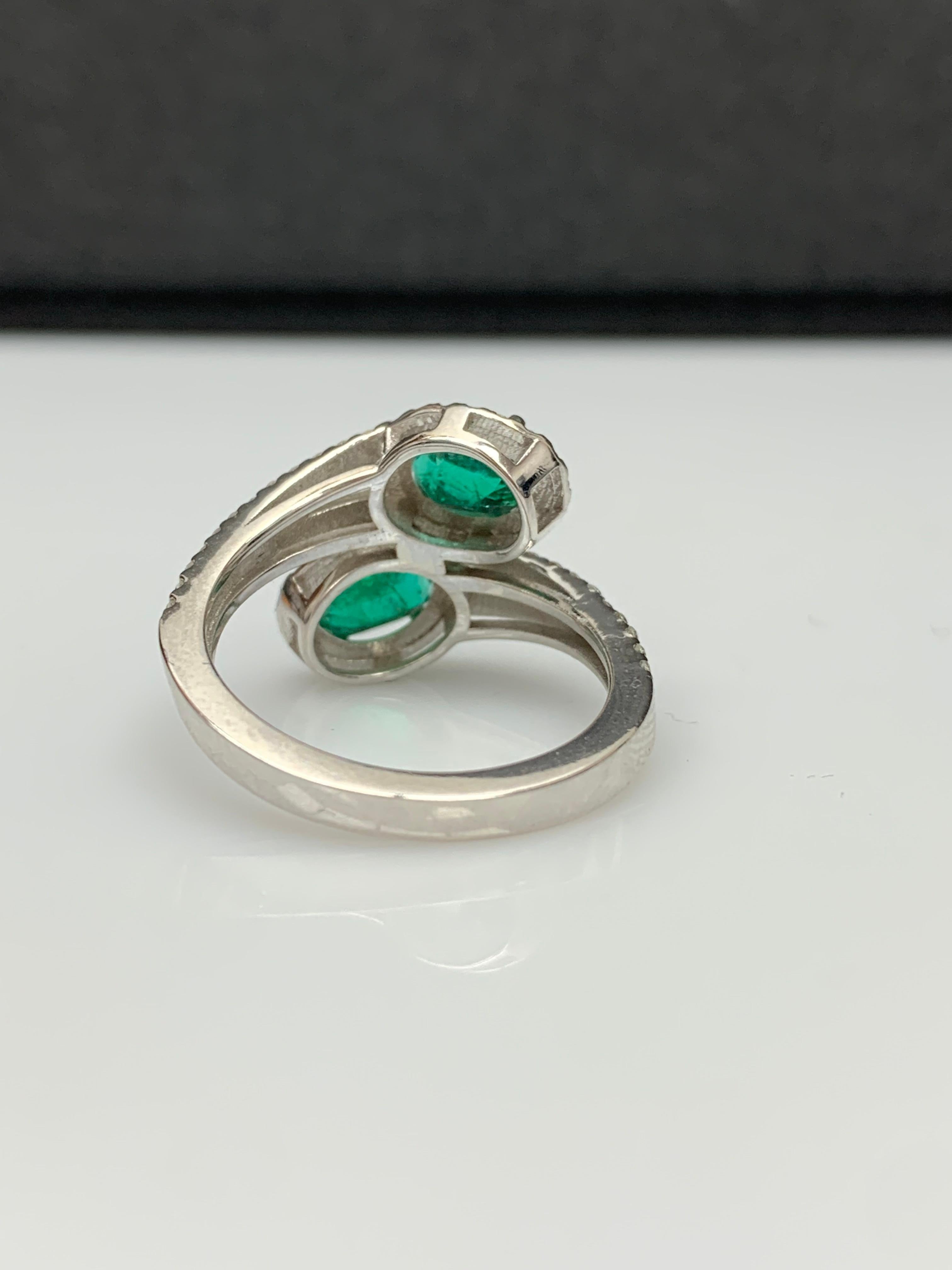 1.52 Carat Oval Cut Emerald Diamond Toi et Moi Engagement Ring 14K White Gold For Sale 2