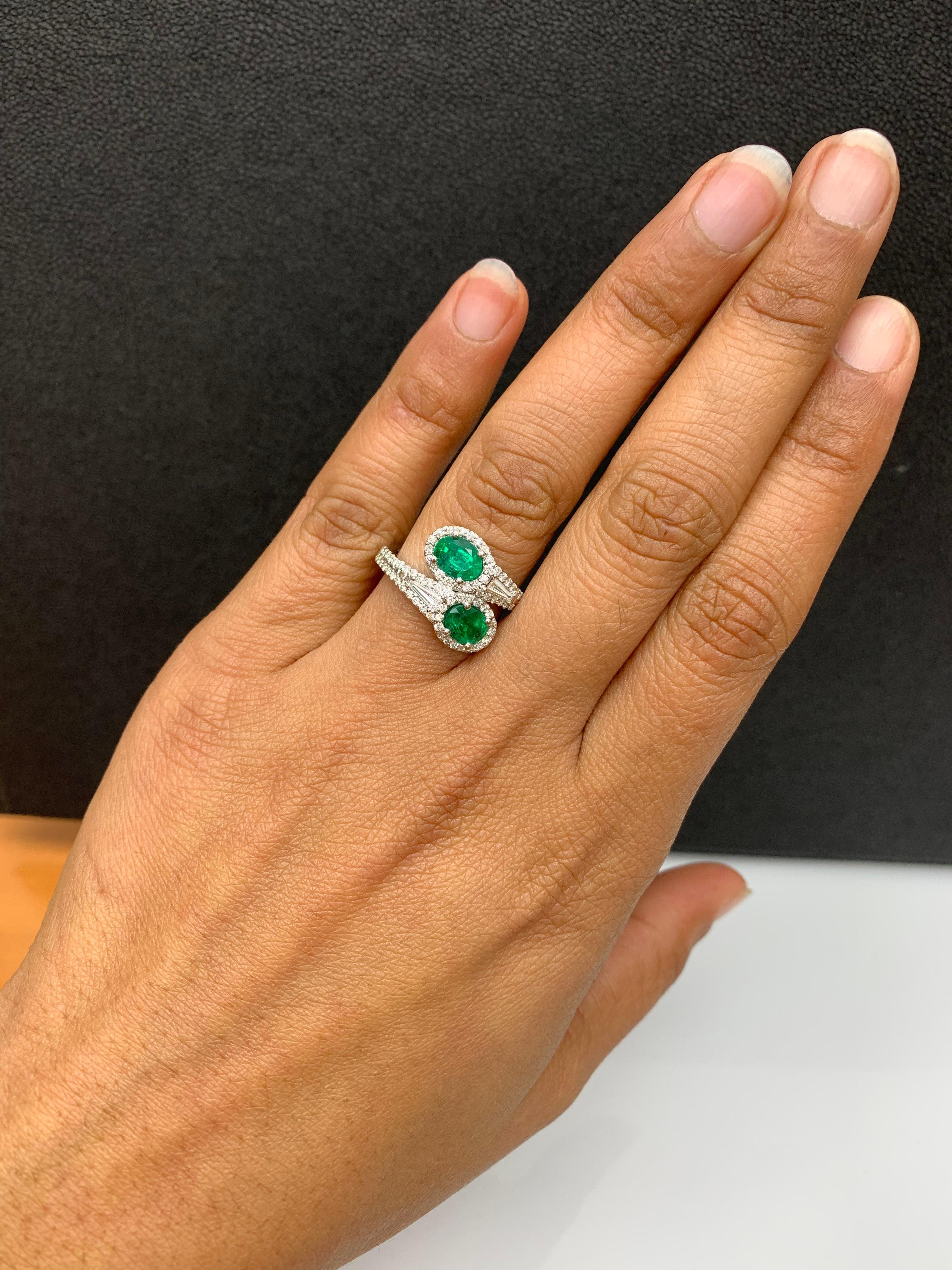 1.52 Carat Oval Cut Emerald Diamond Toi et Moi Engagement Ring 14K White Gold In New Condition For Sale In NEW YORK, NY