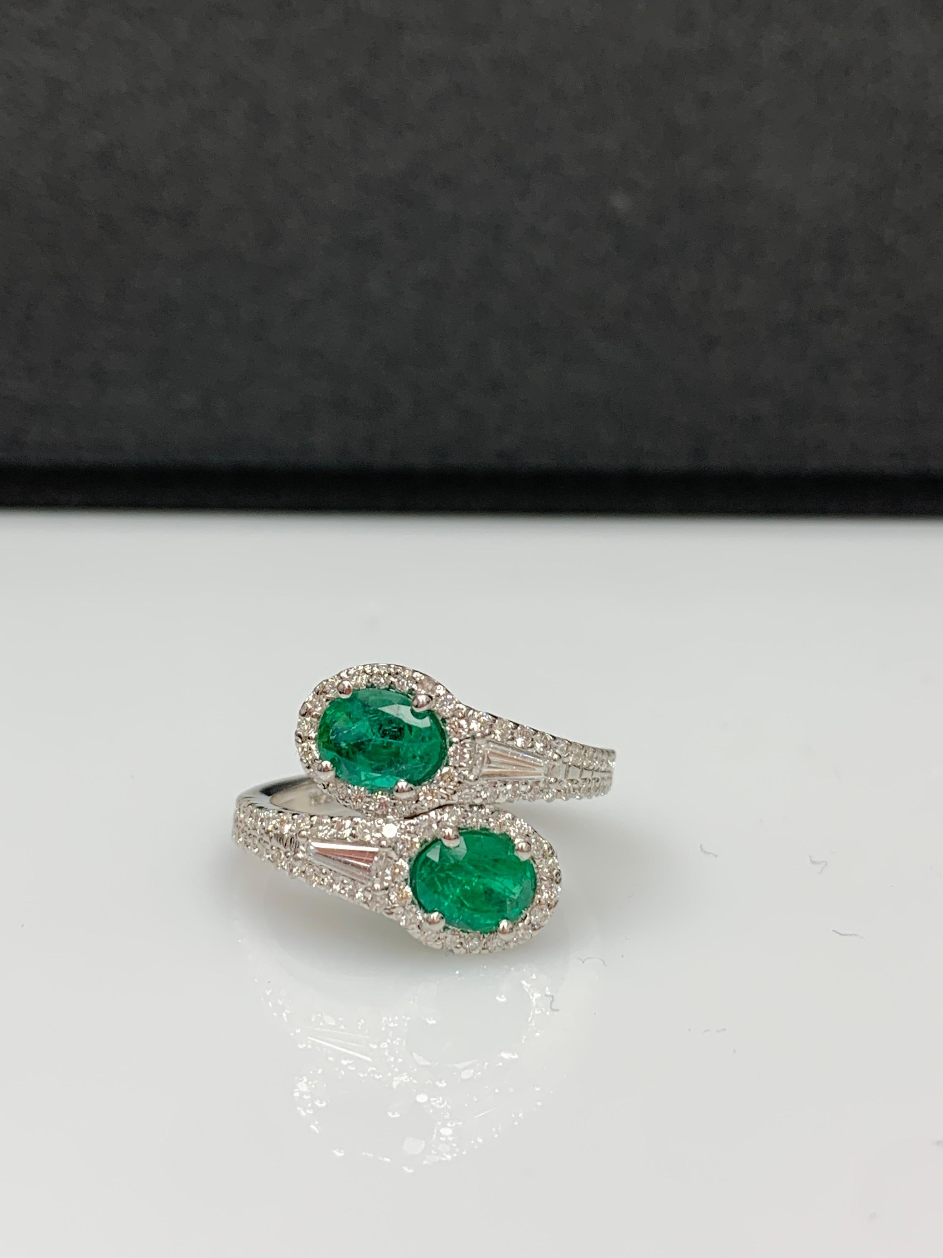 Women's 1.52 Carat Oval Cut Emerald Diamond Toi et Moi Engagement Ring 14K White Gold For Sale