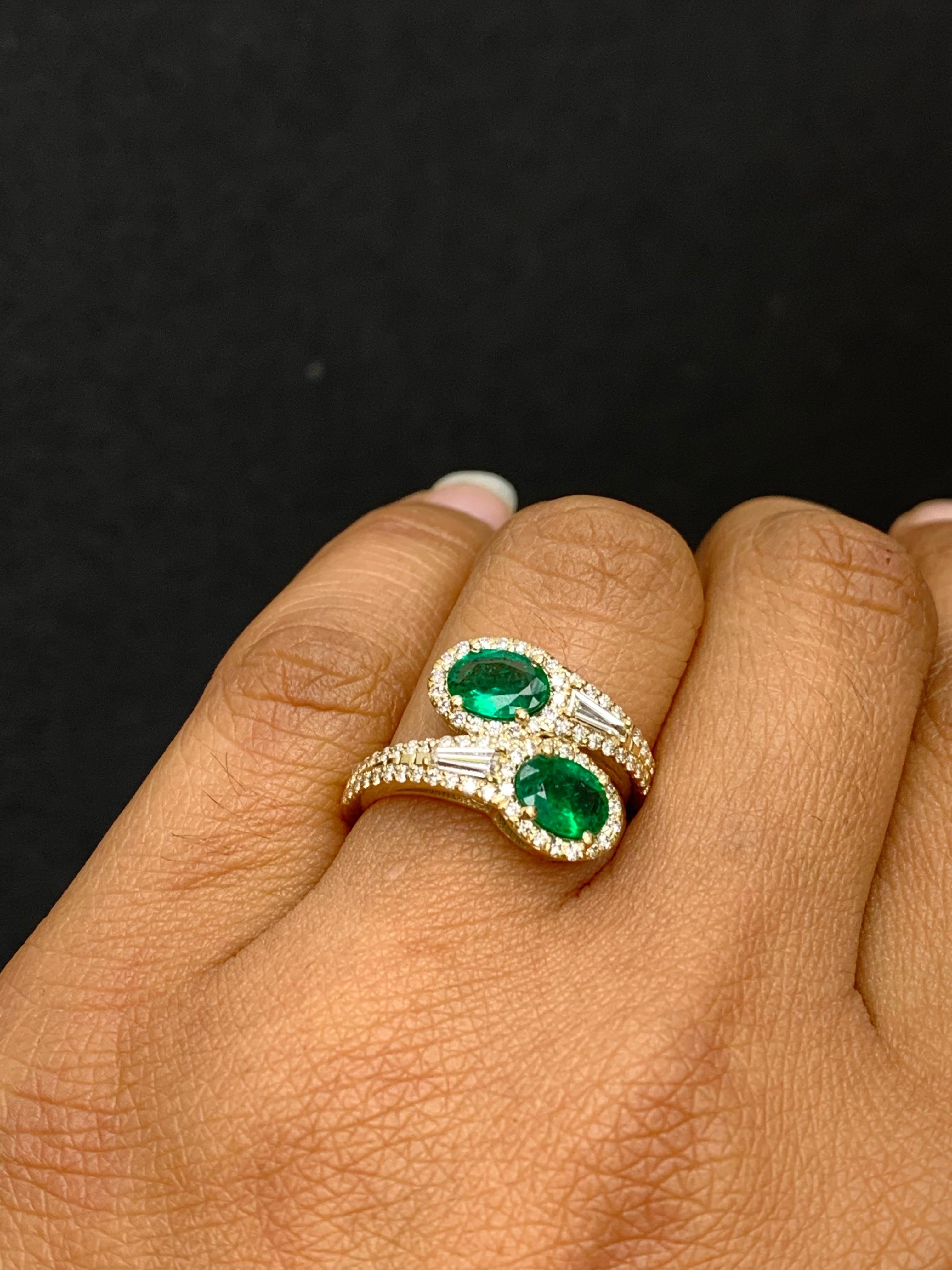 1.52 Carat Oval Cut Emerald Diamond Toi Et Moi Engagement Ring 14K Yellow Gold For Sale 1