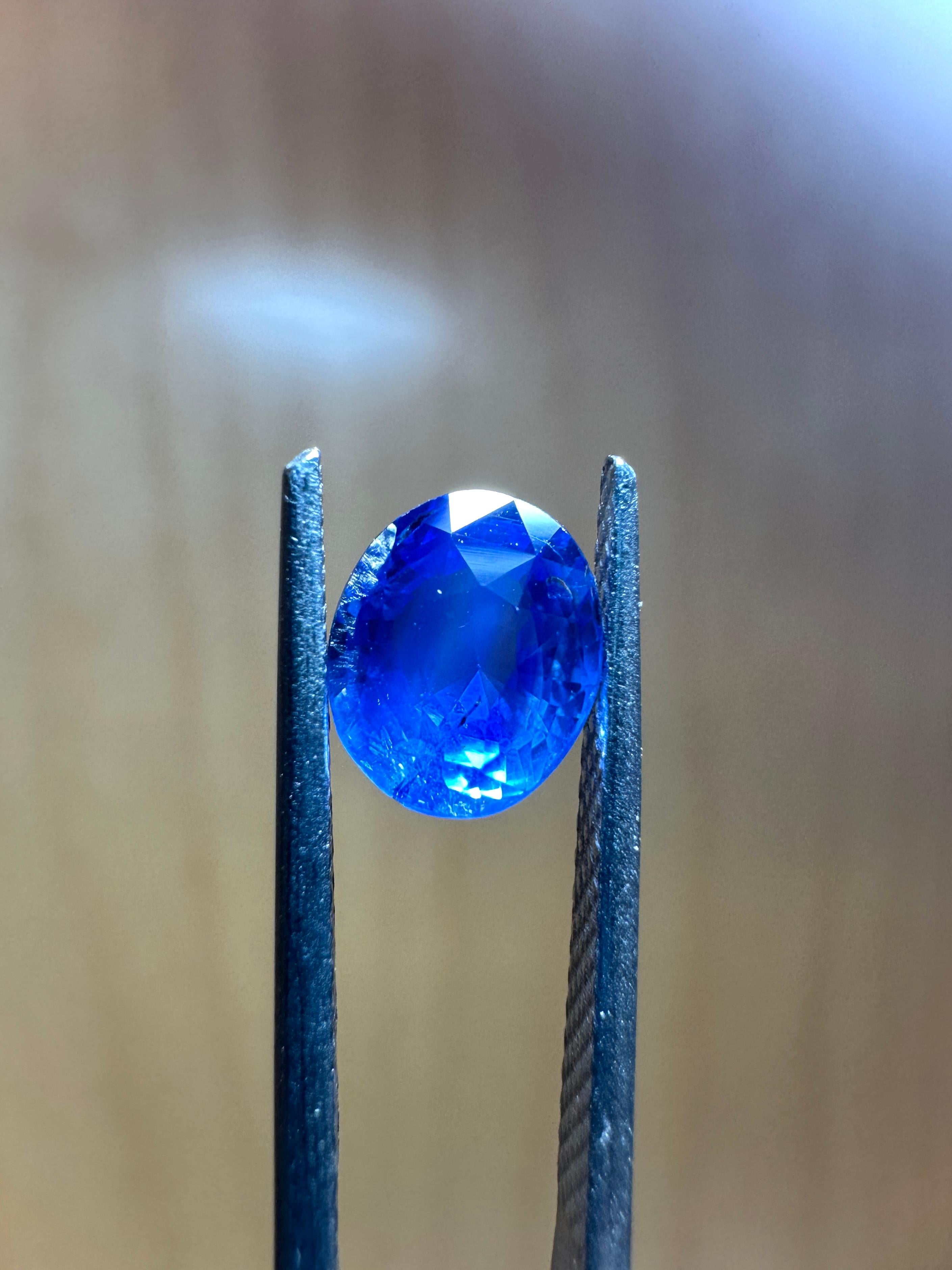 1.52 Carat Oval Cut Sapphire Pendant in 14K In New Condition For Sale In Chicago, IL