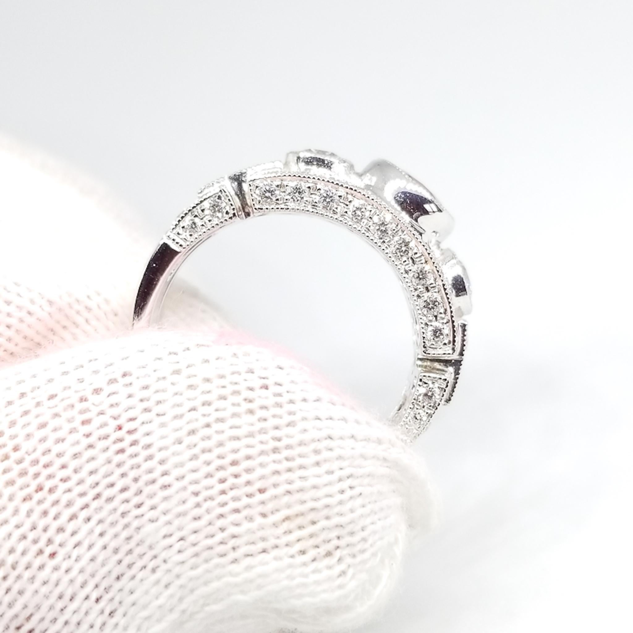 Retro-Deco-Jahrestag-Ring, 1,52 Karat ovaler Rubin 1,20 Karat Diamant Weißgold im Angebot 5