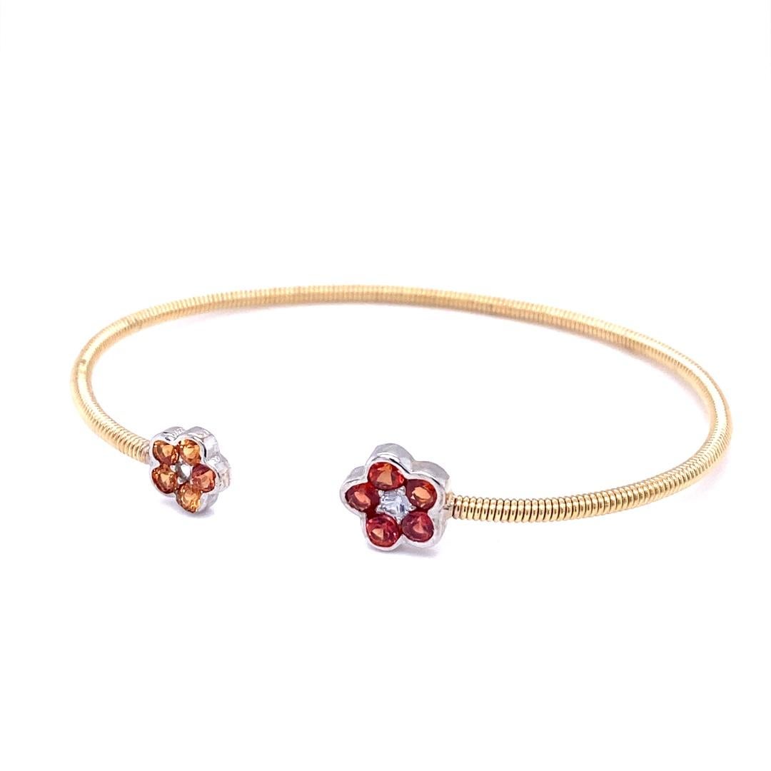 Taille ronde Bracelet manchette en or jaune avec saphir de 1,52 carat en vente