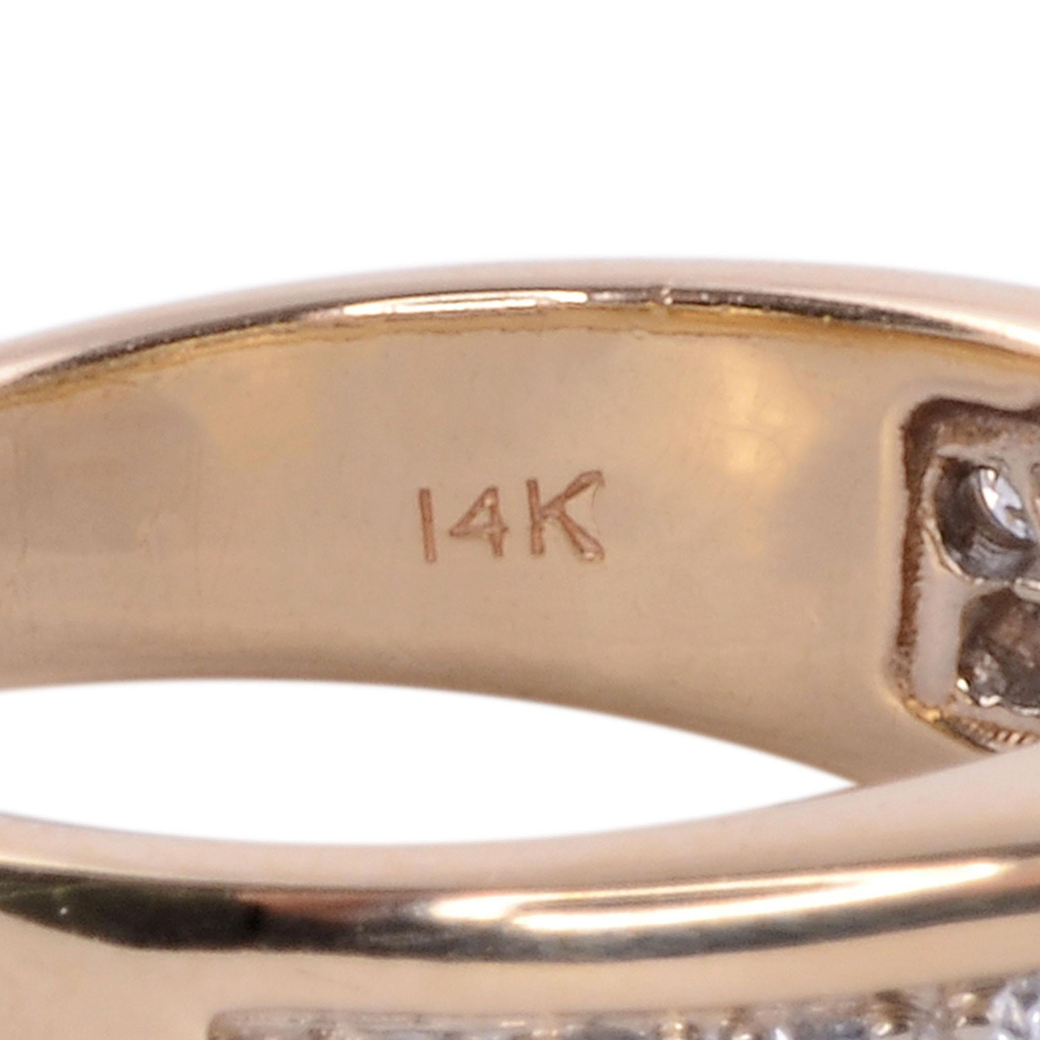 Women's 1.52 Carat VS2 Center Diamond Ring For Sale