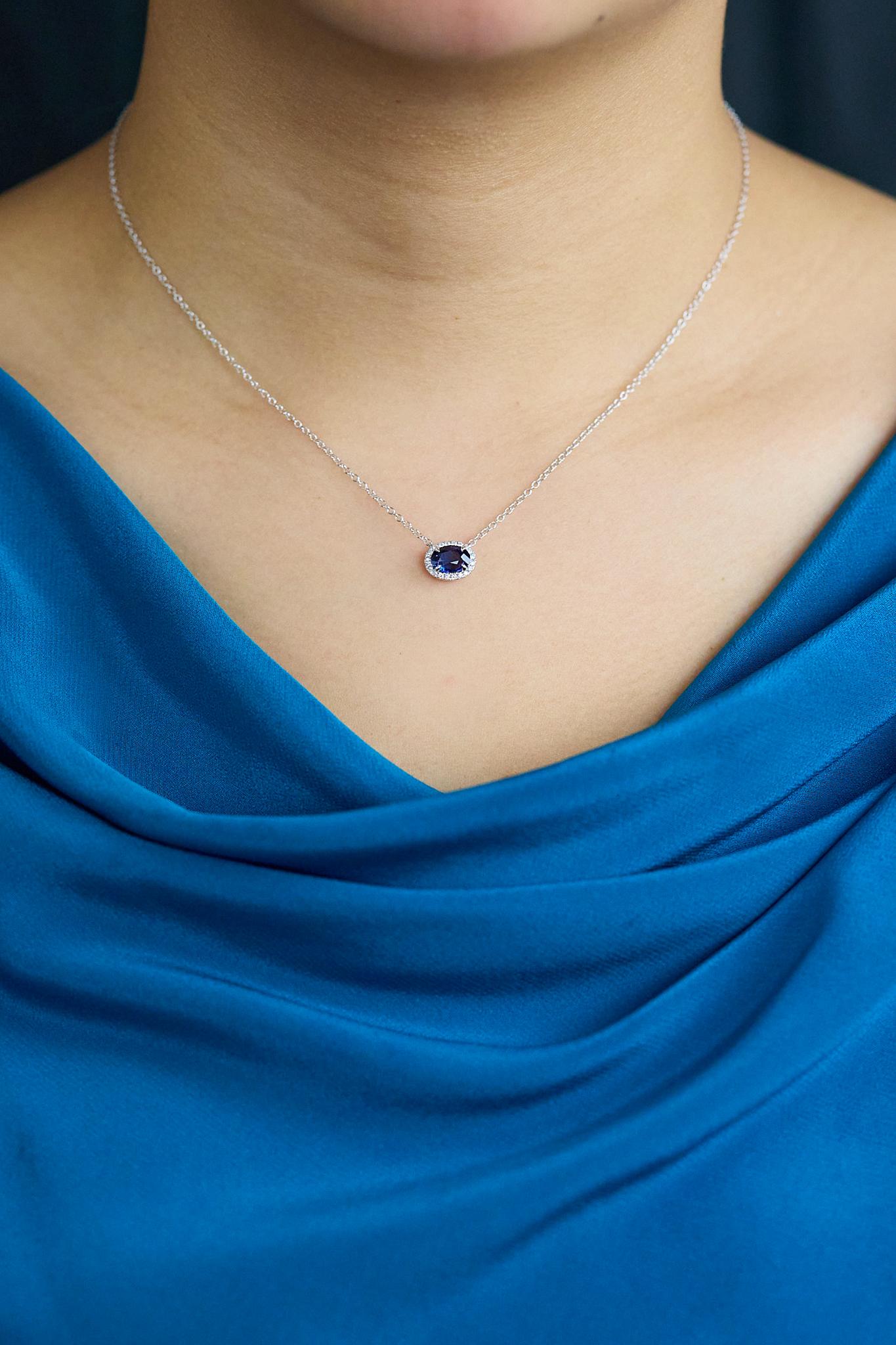 Women's Roman Malakov 1.52 Carats Oval Cut Sapphire & Diamond Halo Pendant Necklace For Sale