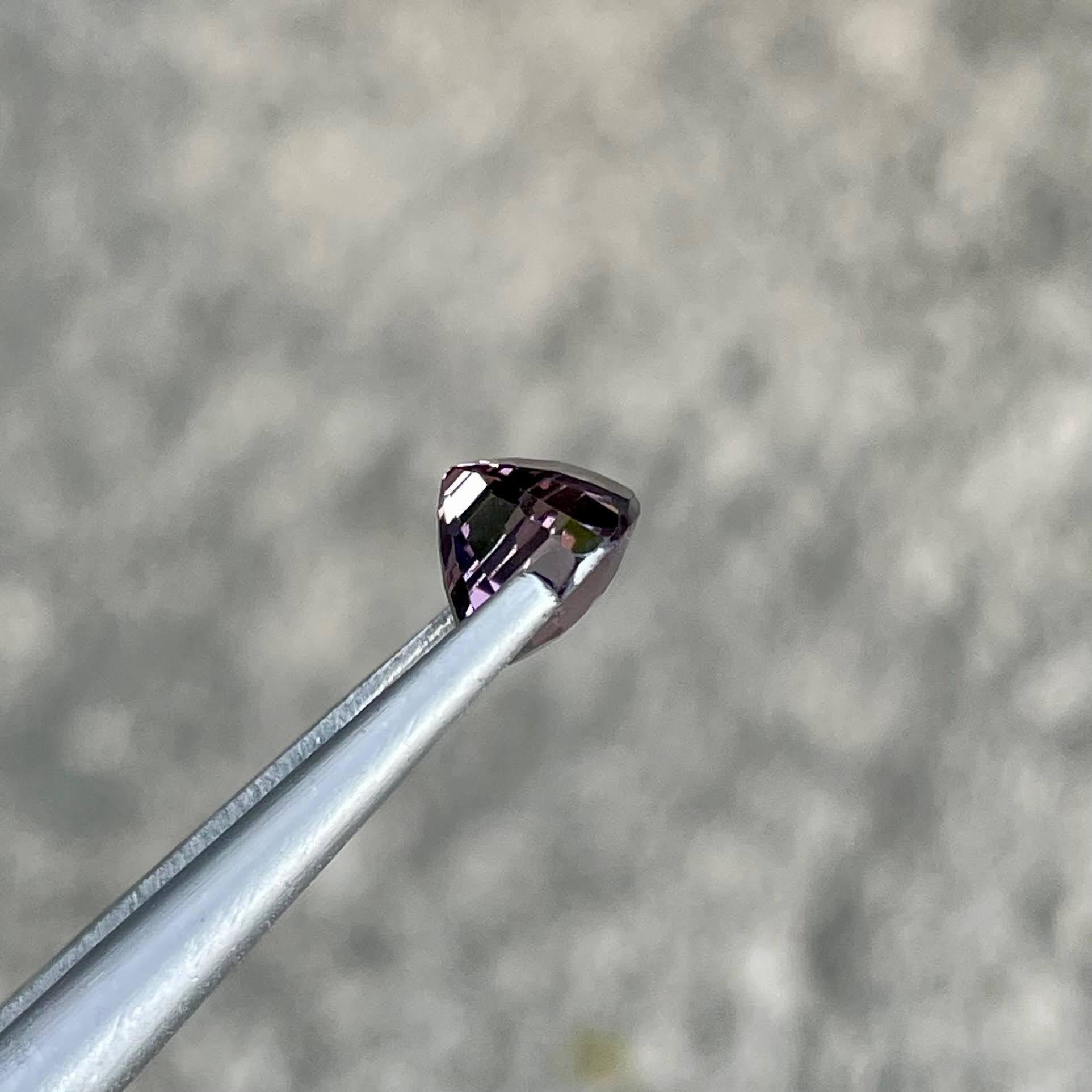 1.52 carats Purplish Pink Burmese Spinel Cushion Cut Natural Gemstone In New Condition For Sale In Bangkok, TH