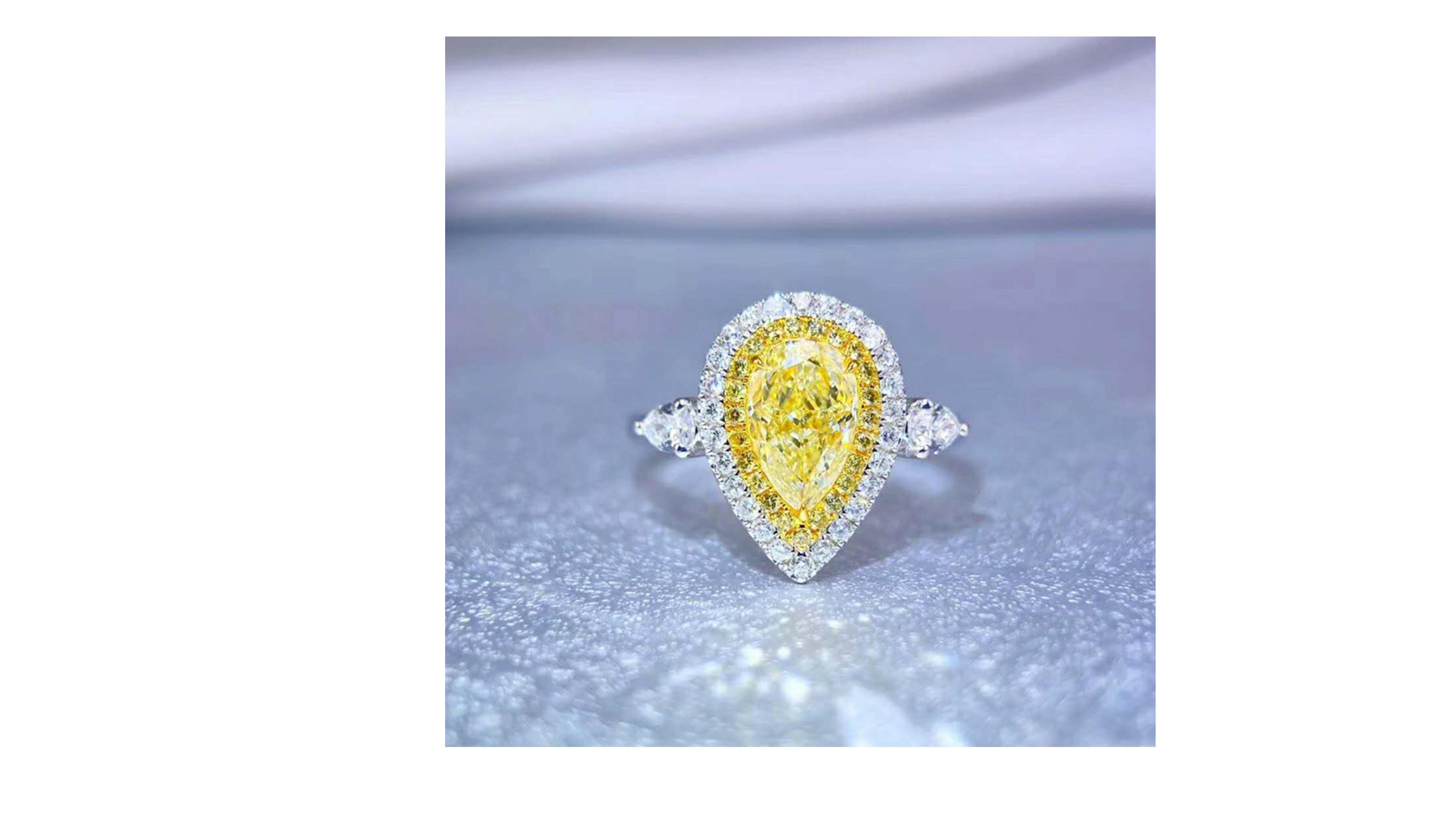 Contemporary 2 Ct Fancy Yellow Diamond Ring 18k White Gold For Sale